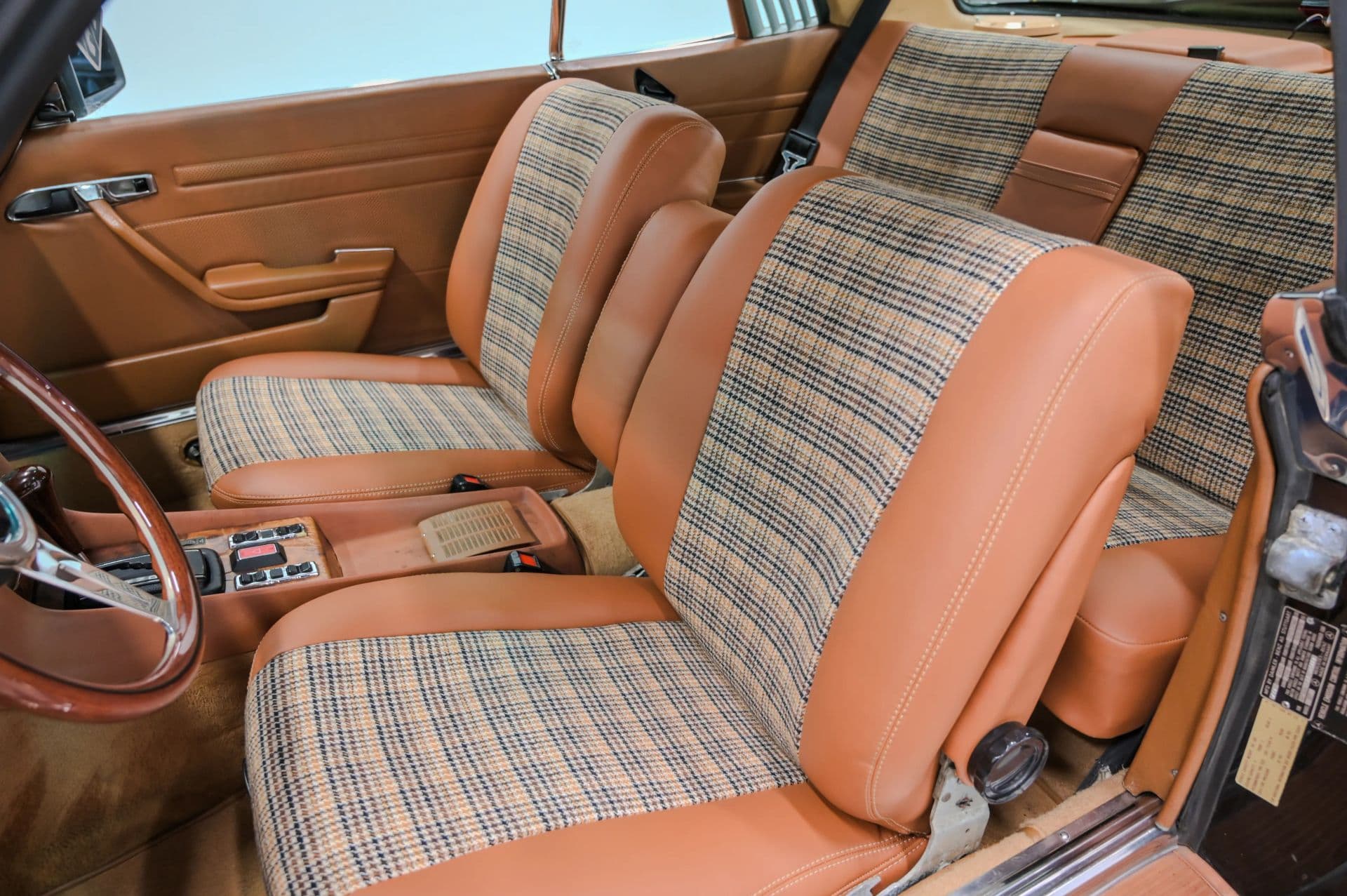 1979 Mercedes SLC - thumbnail 33
