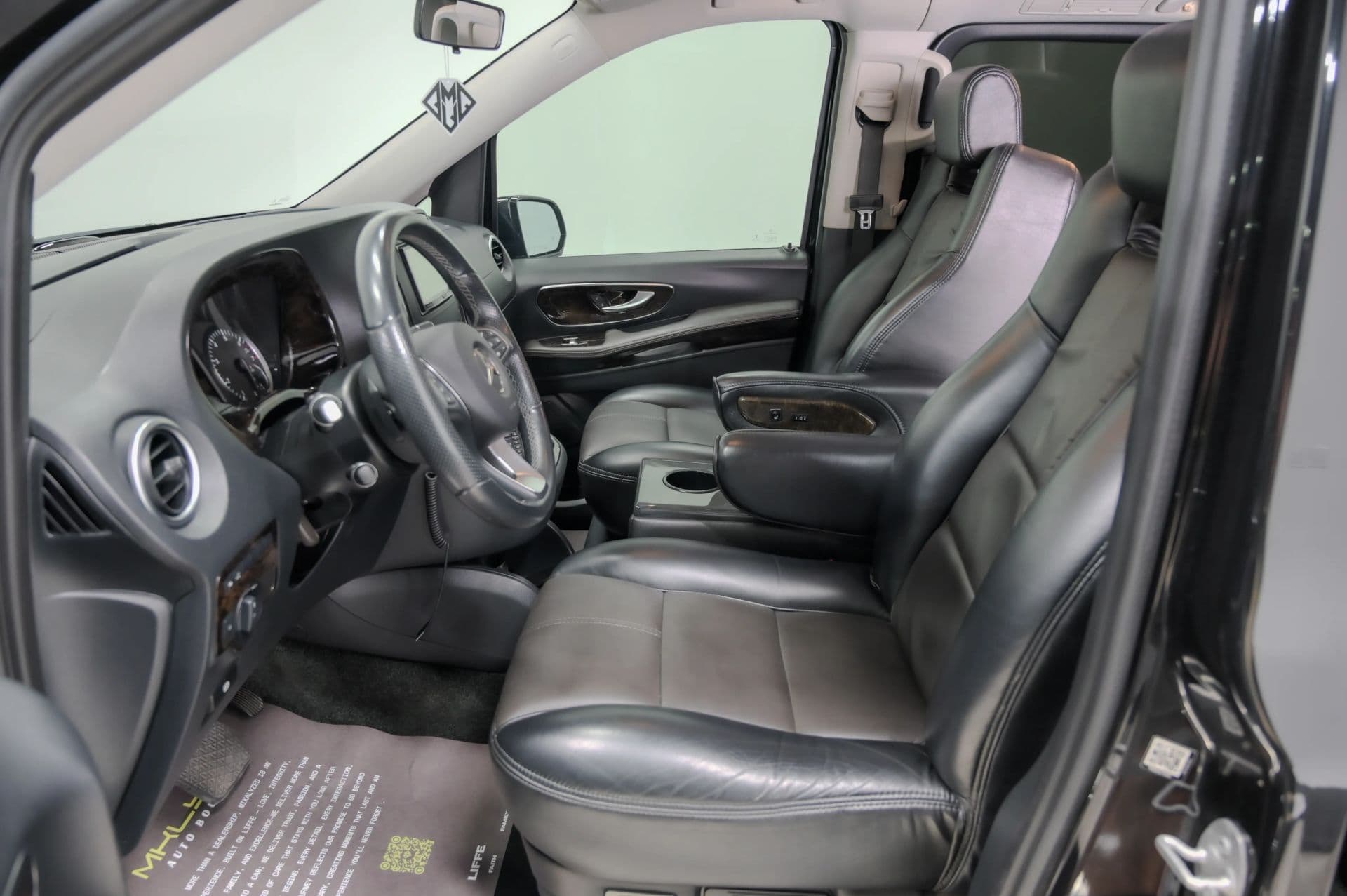 2018 Mercedes-Benz Metris Passenger Van 4D - thumbnail 37