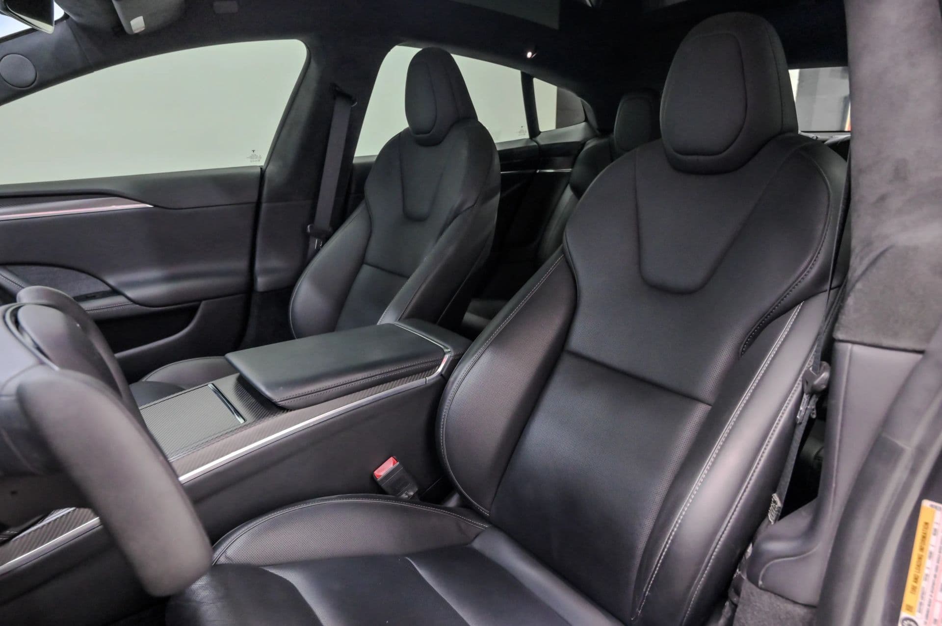 2022 Tesla Model S Plaid Sedan 4D - thumbnail 31
