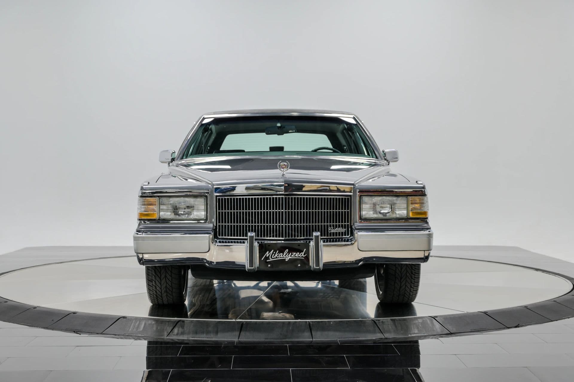 1991 Cadillac Brougham 4D Sedan RWD - thumbnail 12