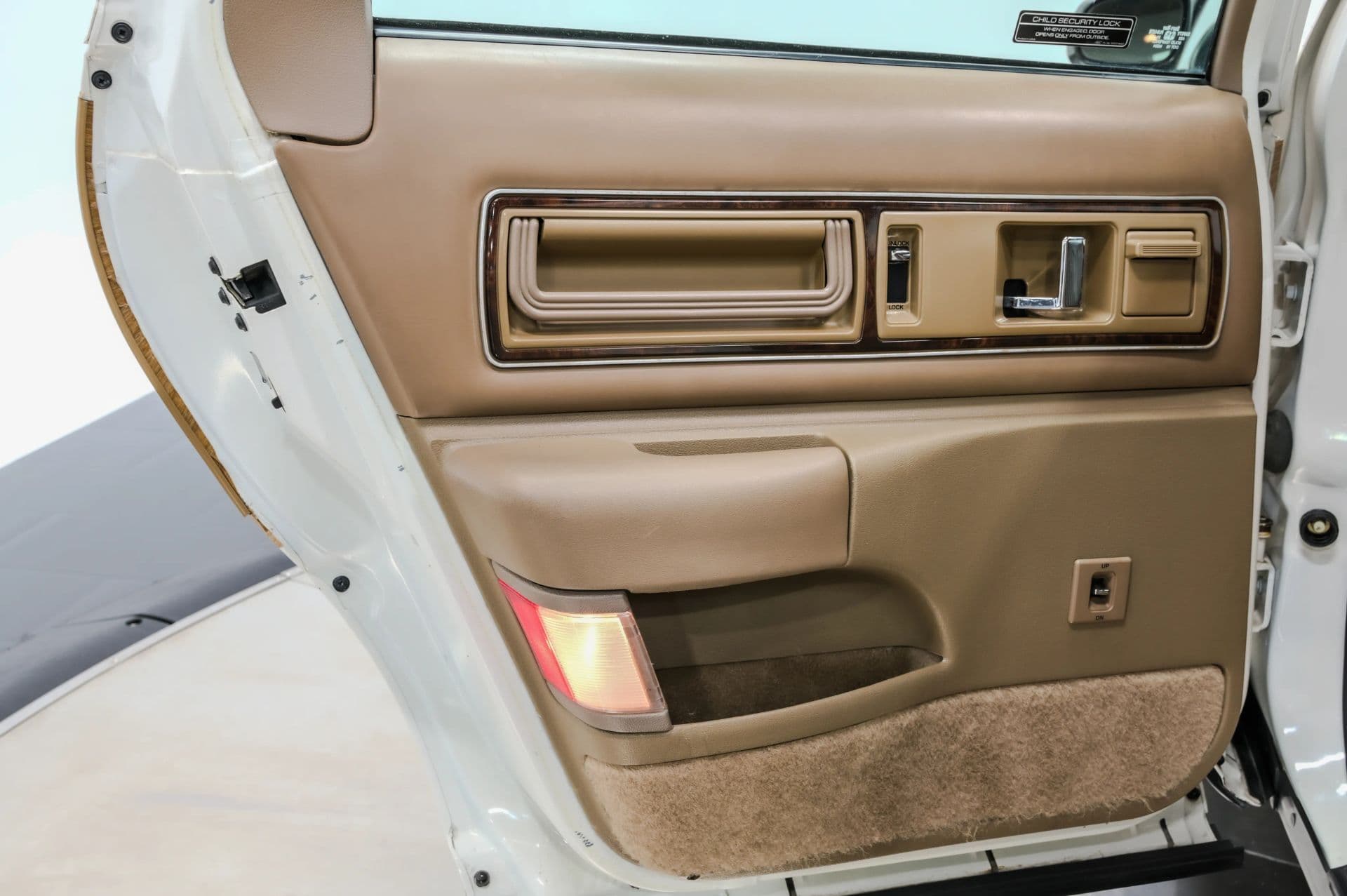 1993 Buick Roadmaster Estate Wagon 4D - thumbnail 32