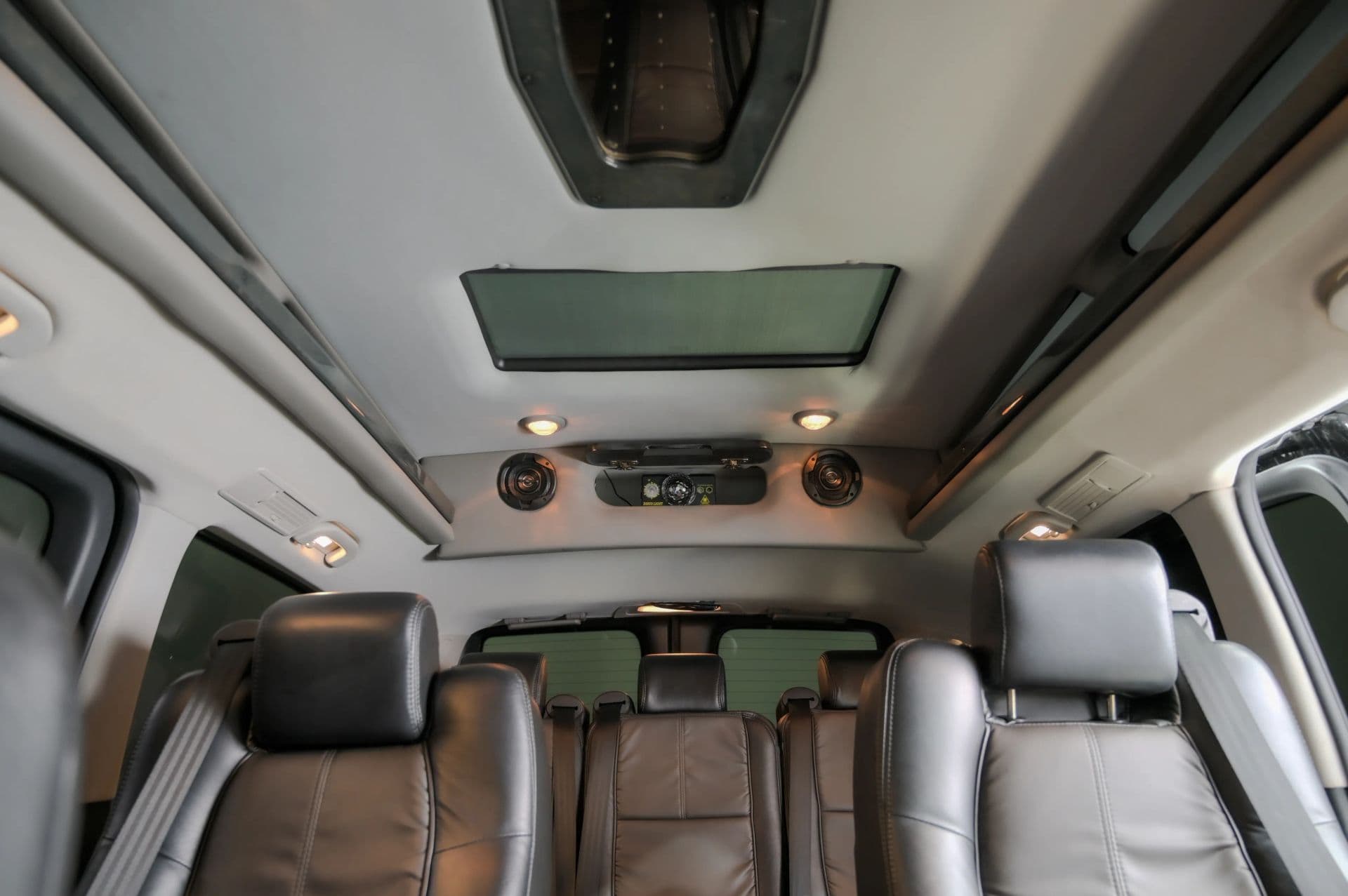 2018 Mercedes-Benz Metris Passenger Van 4D - thumbnail 27