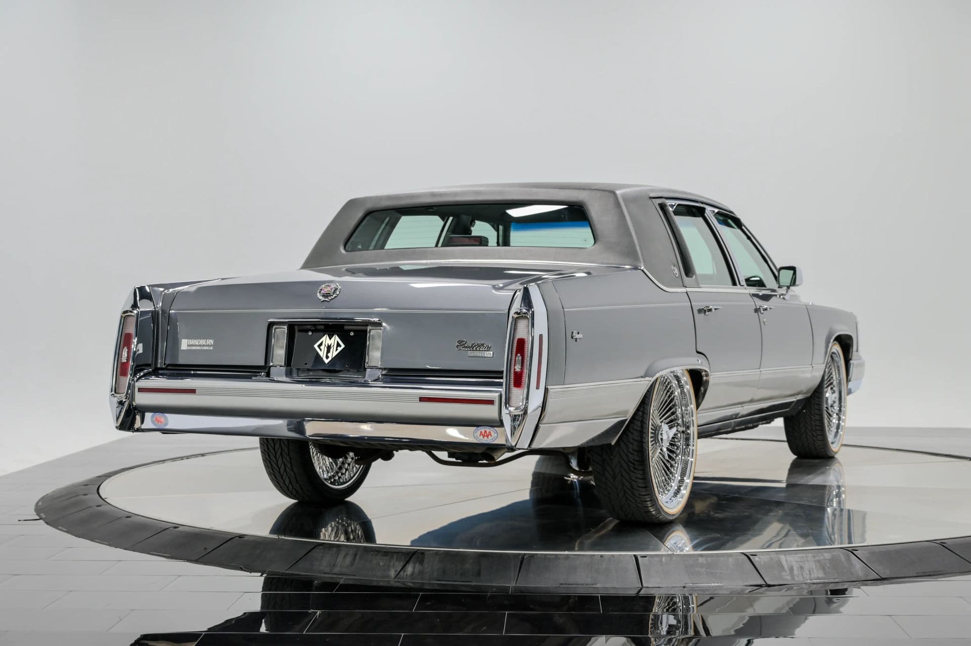 1991 Cadillac Brougham 4D Sedan RWD - thumbnail 7