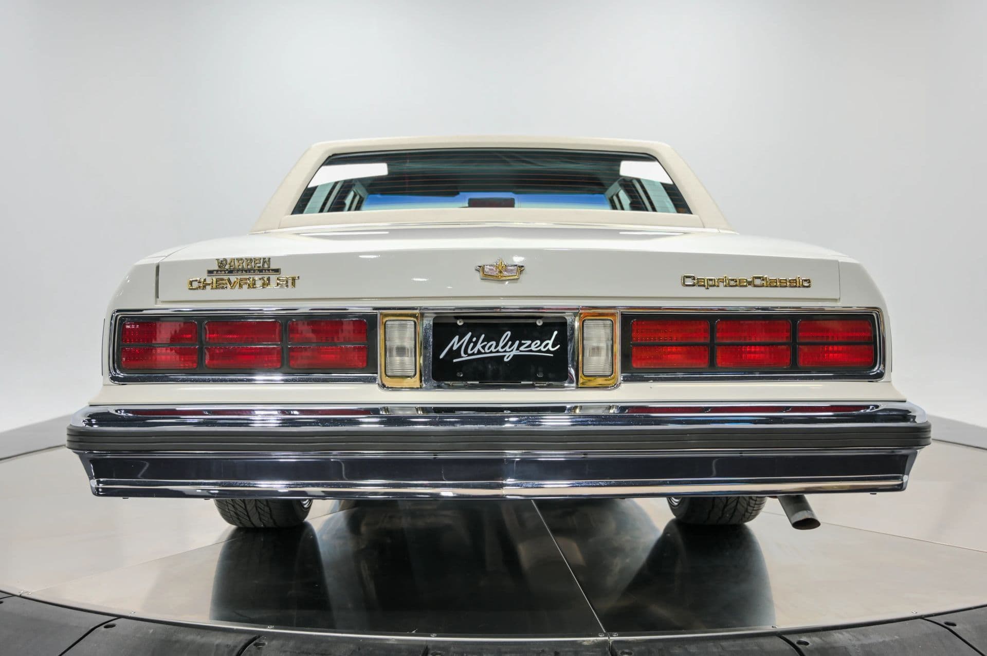 1989 Chevrolet Caprice Classic Brougham 4D Sedan - thumbnail 43