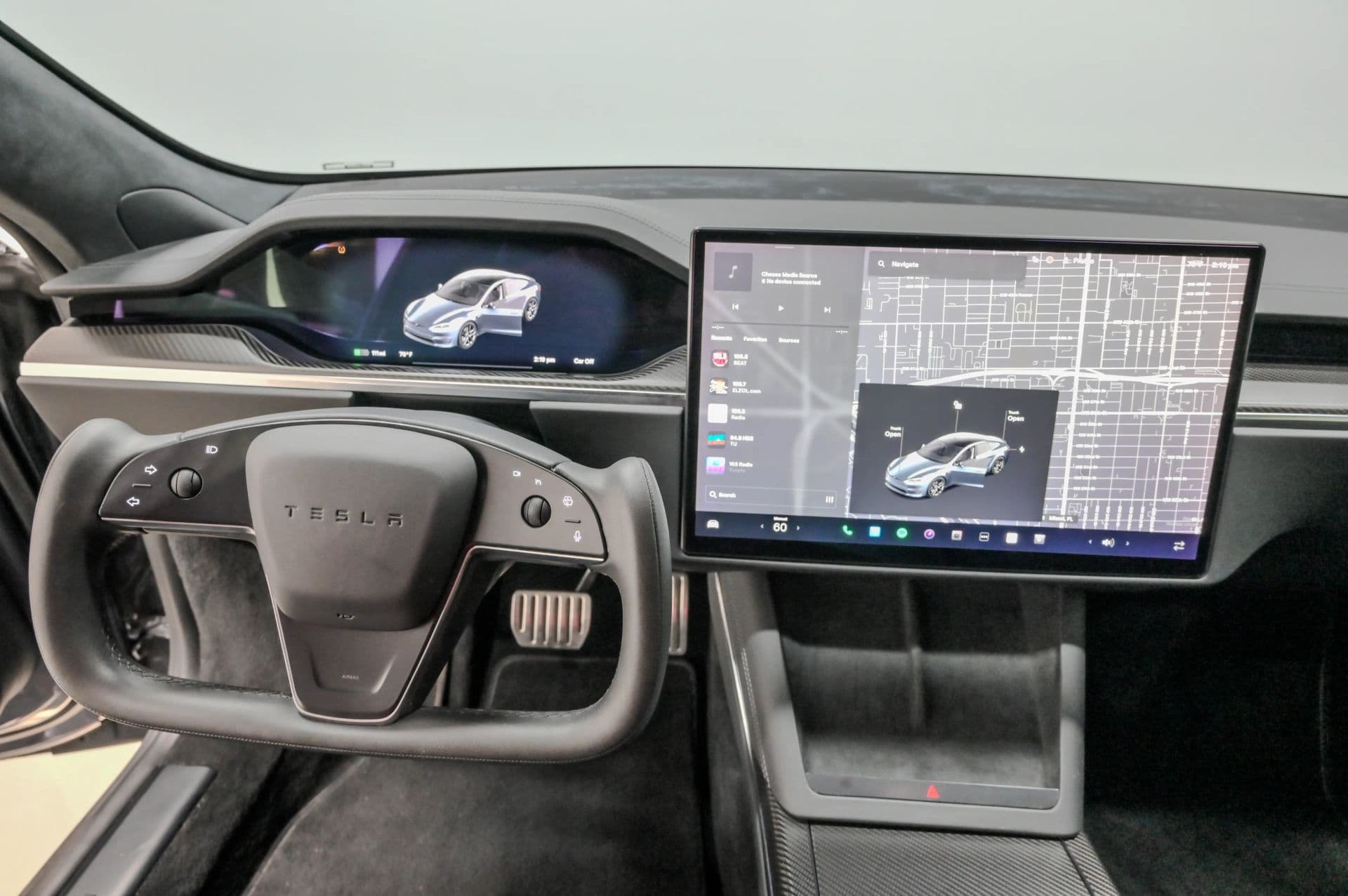 2022 Tesla Model S Plaid Sedan 4D - thumbnail 33