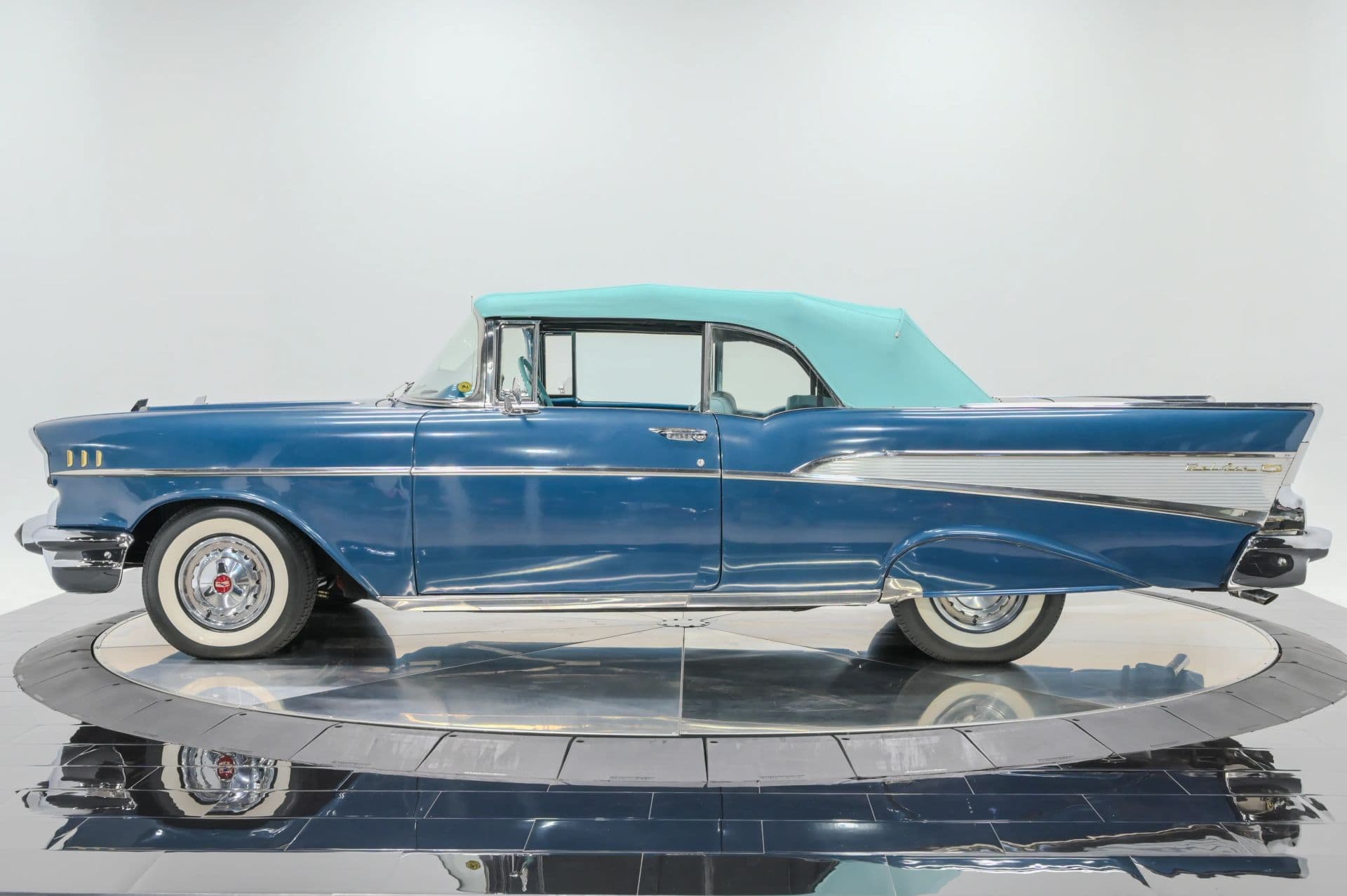 1957 Chevrolet BelAir - thumbnail 3