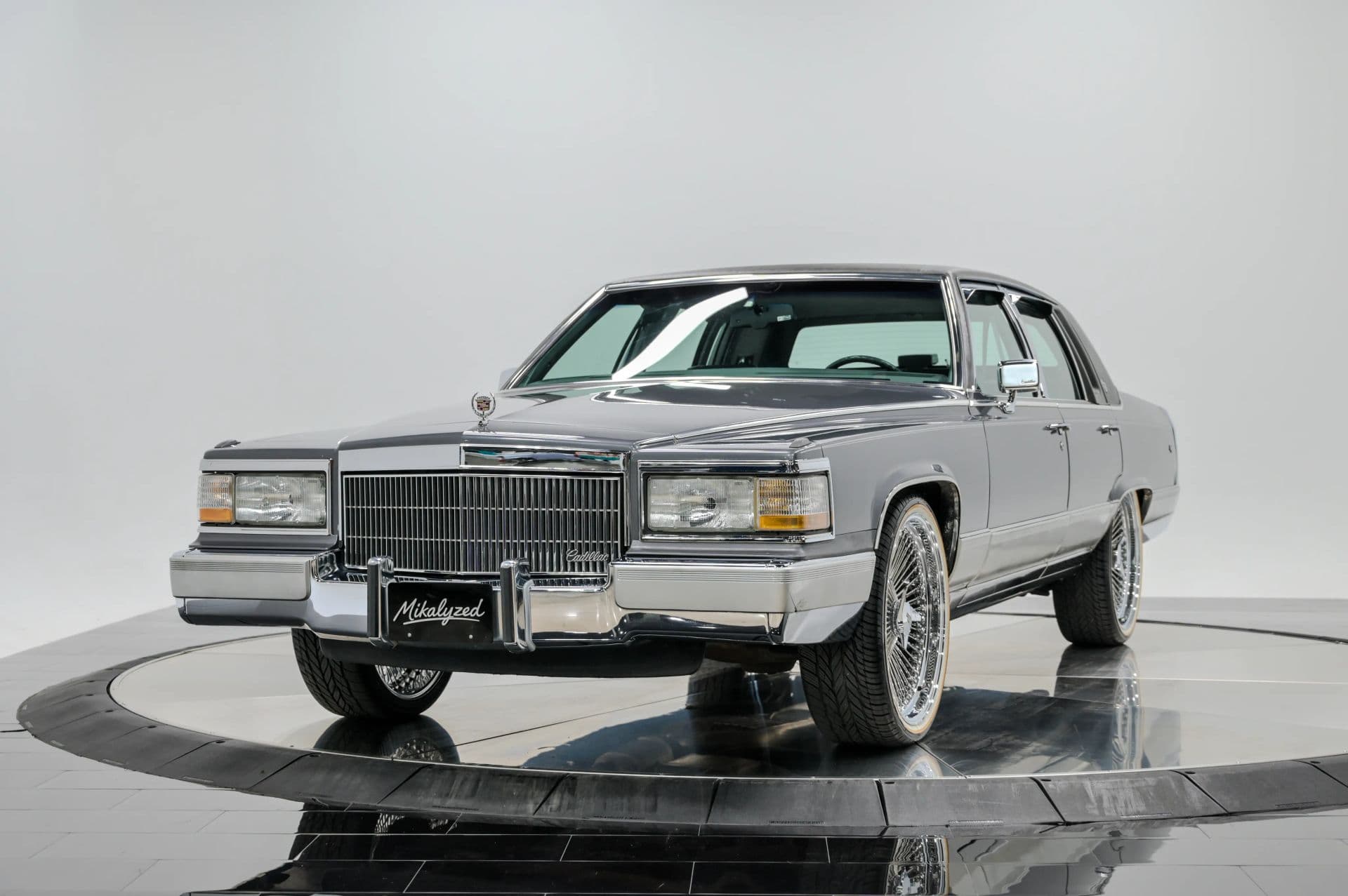1991 Cadillac Brougham 4D Sedan RWD - thumbnail 13