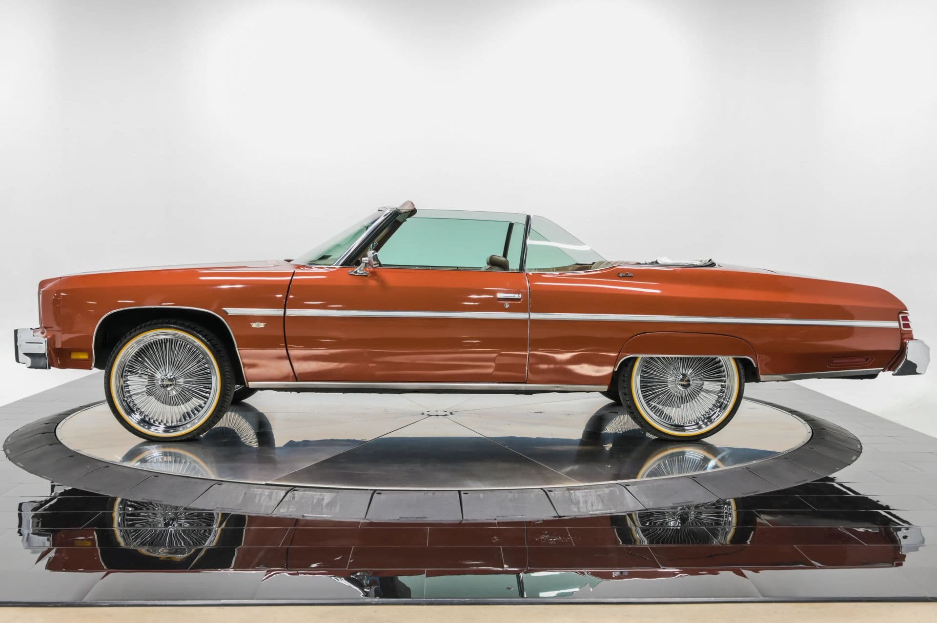 1975 Chevrolet Caprice Classic Convertible - thumbnail 3