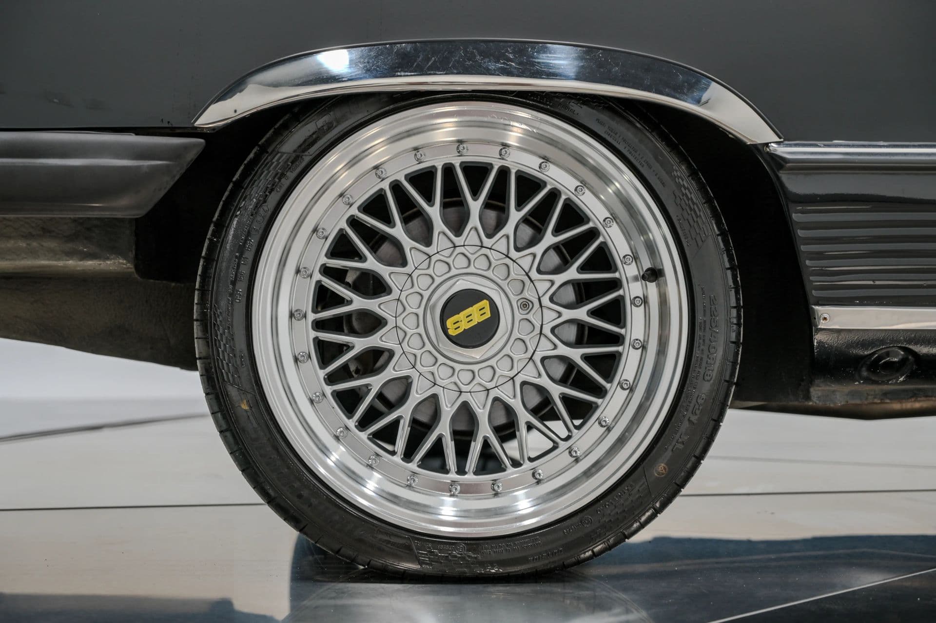 1979 Mercedes SLC - thumbnail 24