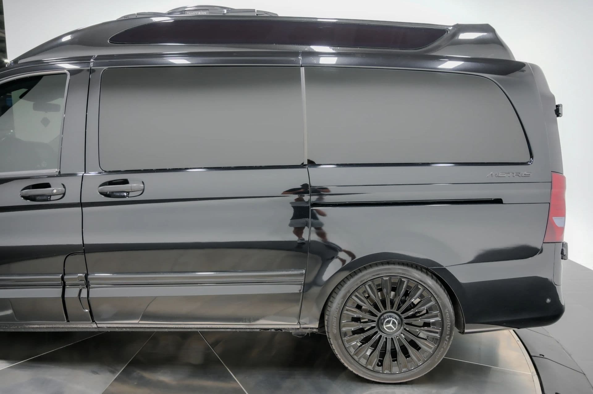 2018 Mercedes-Benz Metris Passenger Van 4D - thumbnail 21
