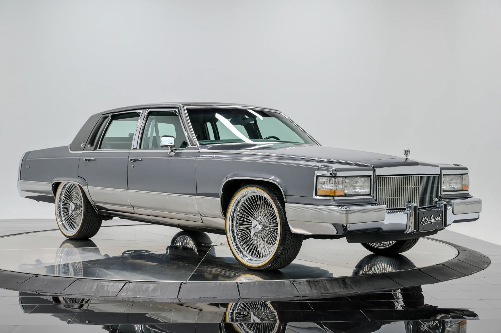 1991 Cadillac Brougham 4D Sedan RWD - thumbnail 11
