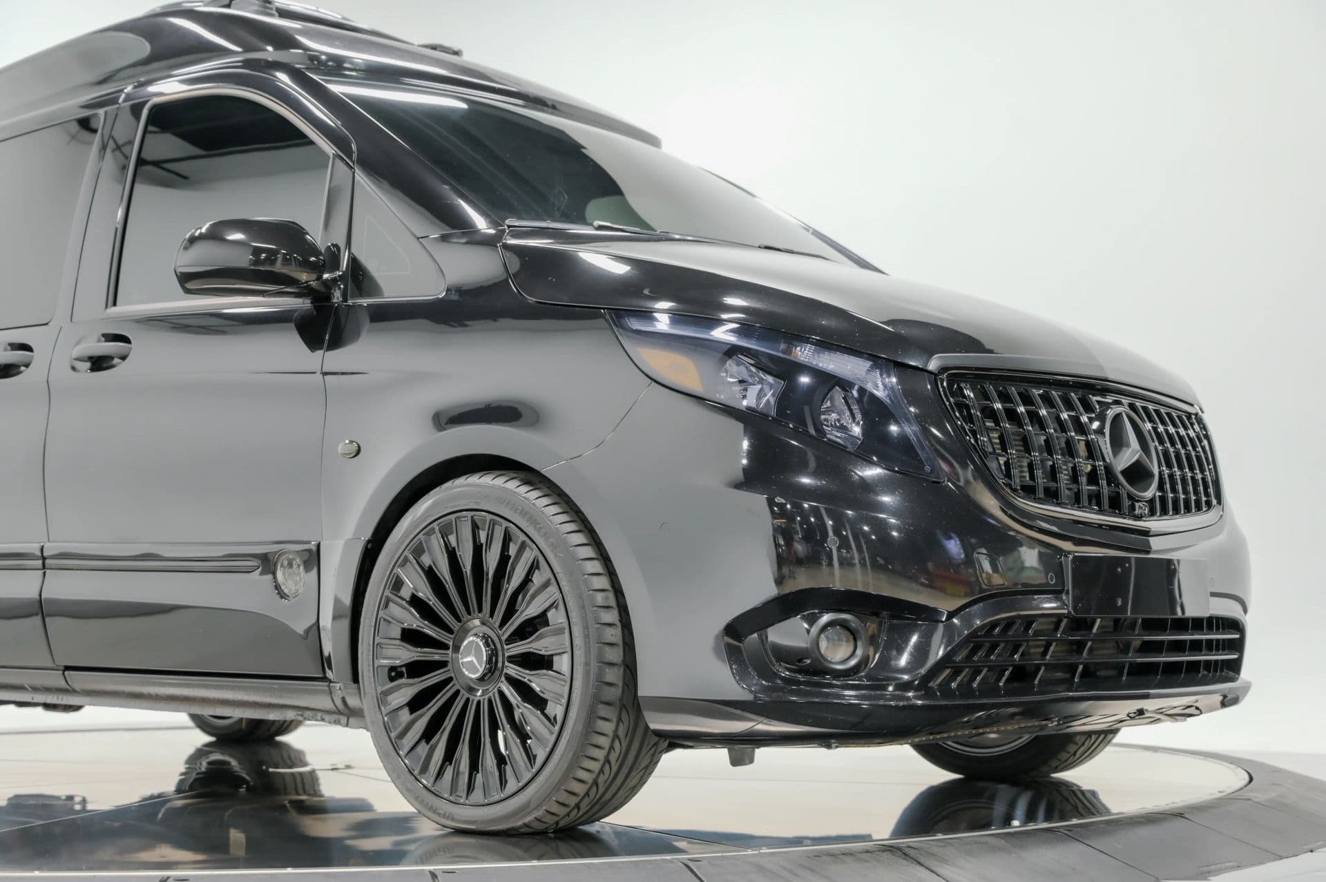2018 Mercedes-Benz Metris Passenger Van 4D - thumbnail 15