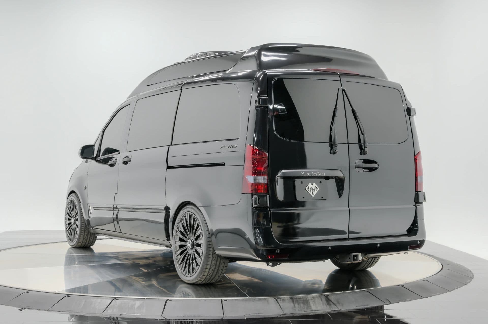 2018 Mercedes-Benz Metris Passenger Van 4D - thumbnail 5