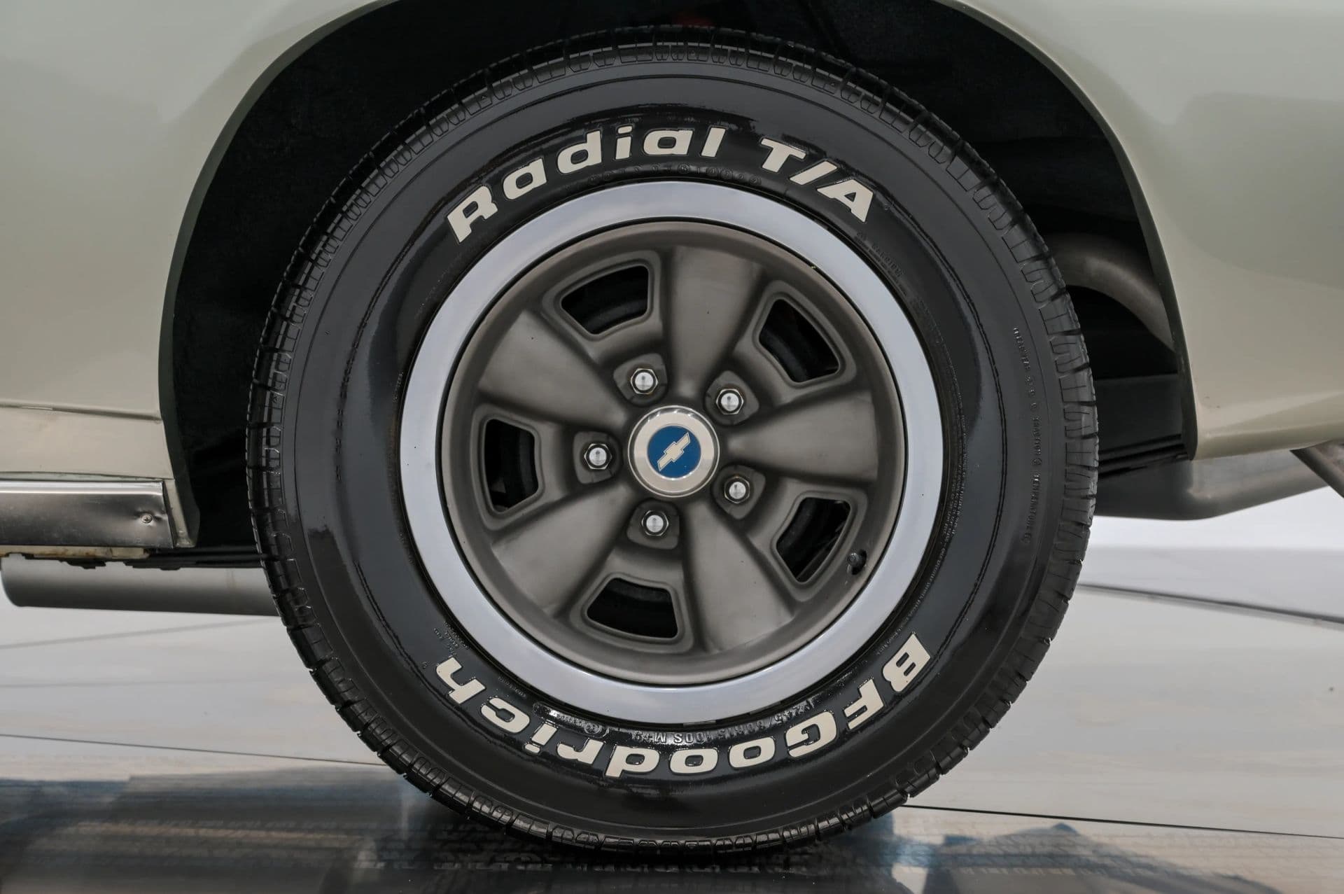 1972 Chevrolet Camaro Z28 - thumbnail 24