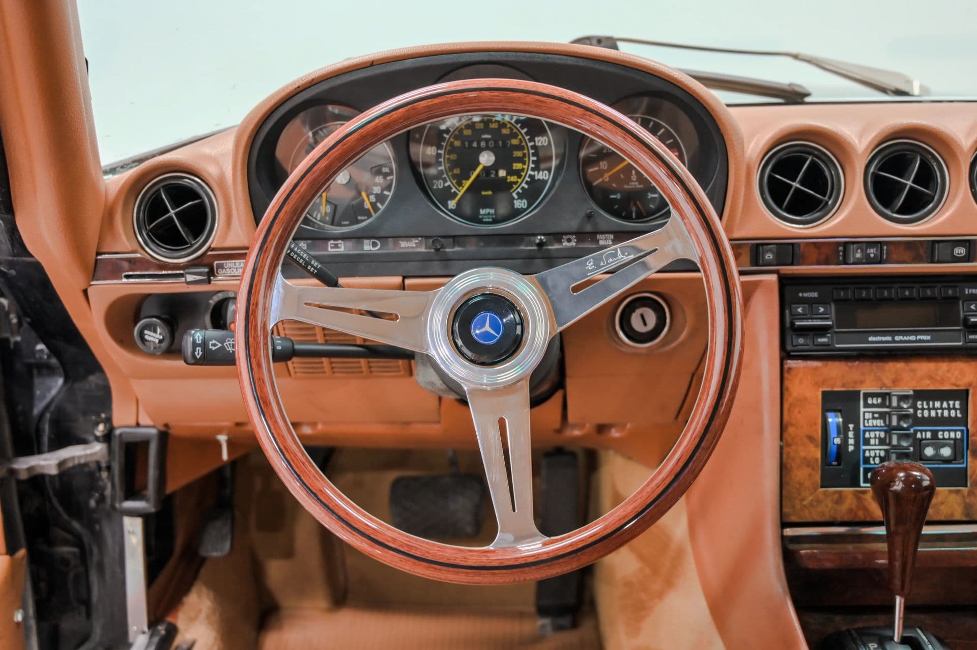 1979 Mercedes SLC - thumbnail 32