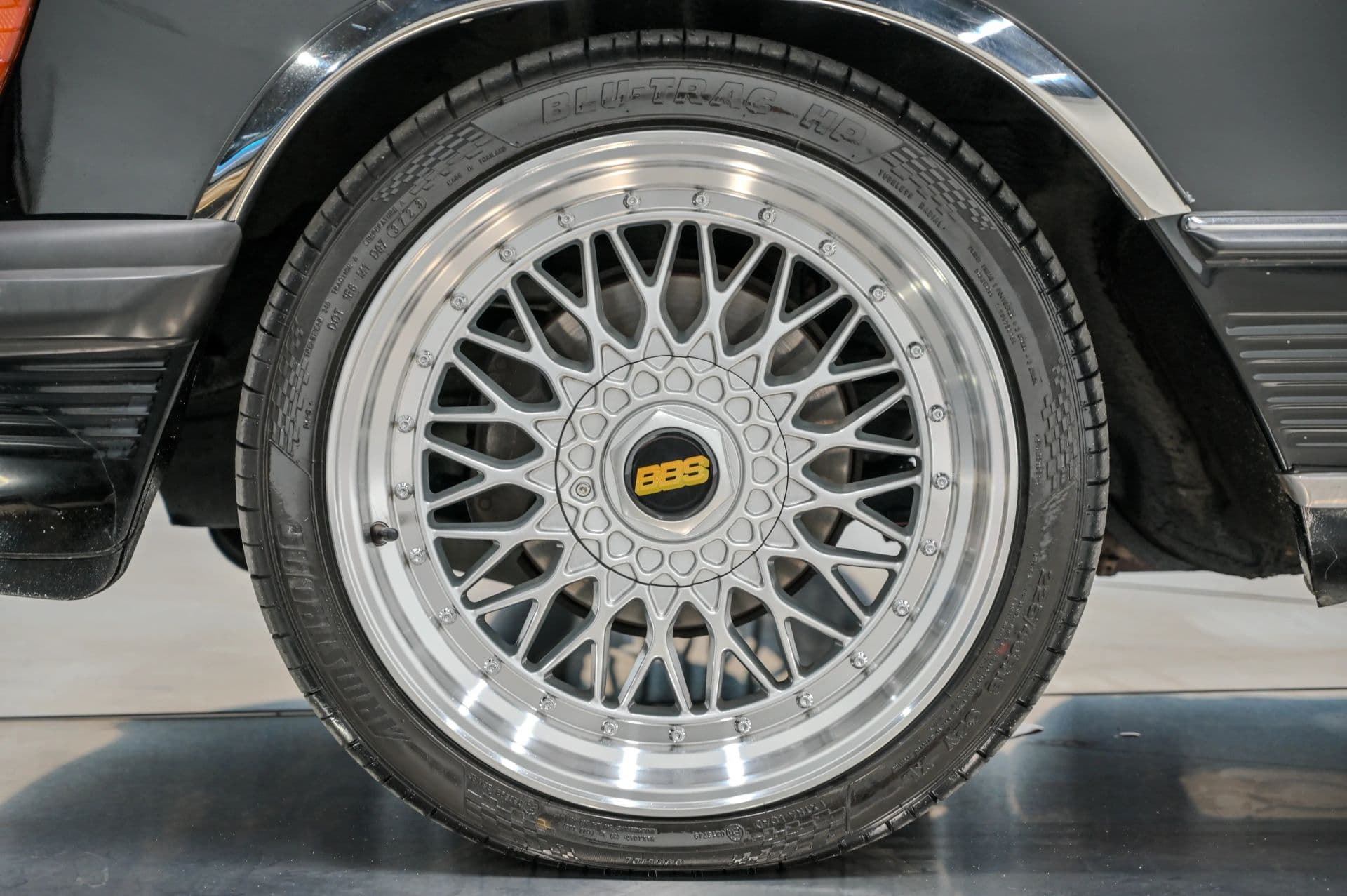 1979 Mercedes SLC - thumbnail 17