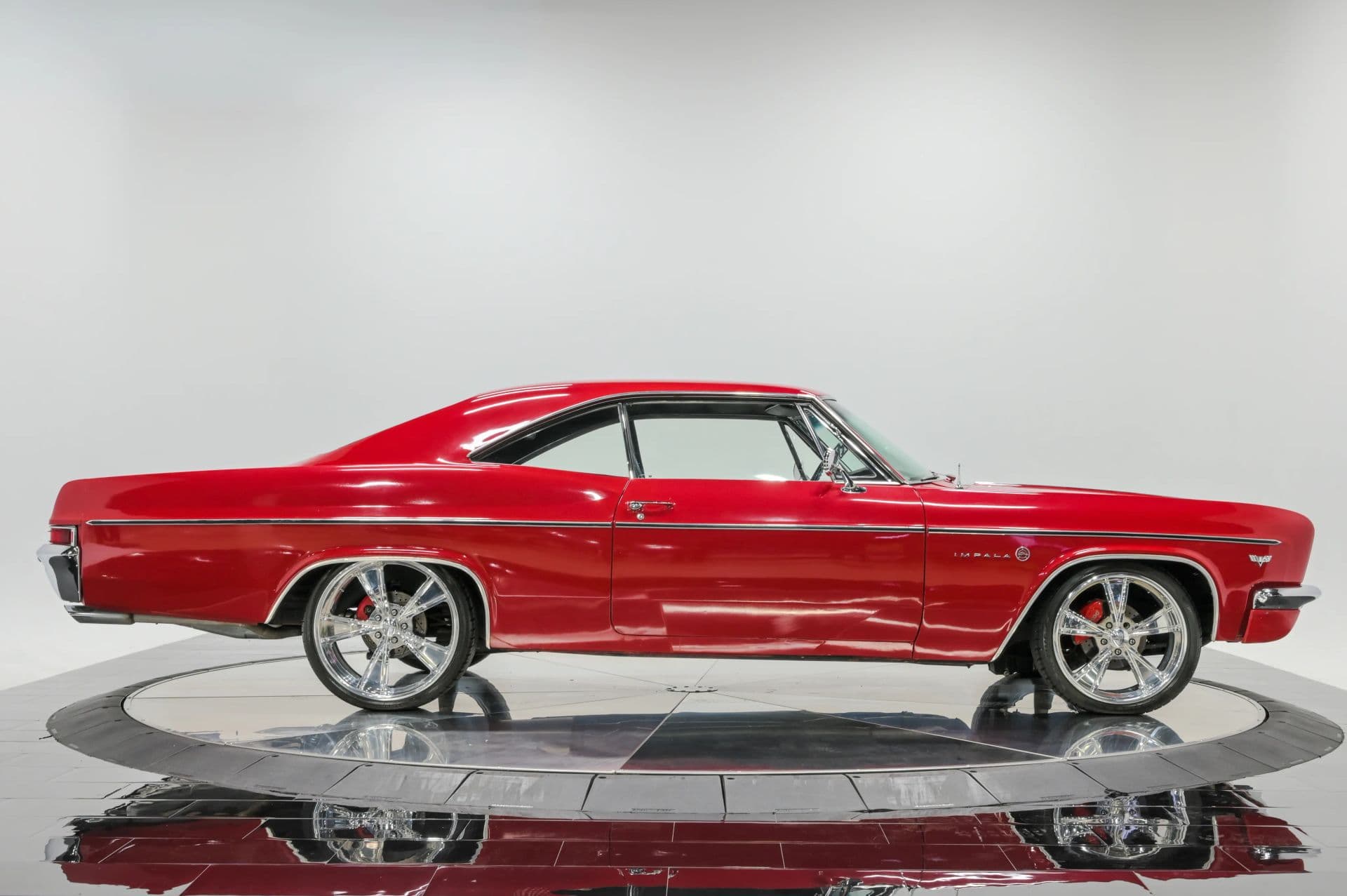 1966 Chevrolet Impala S - thumbnail 9