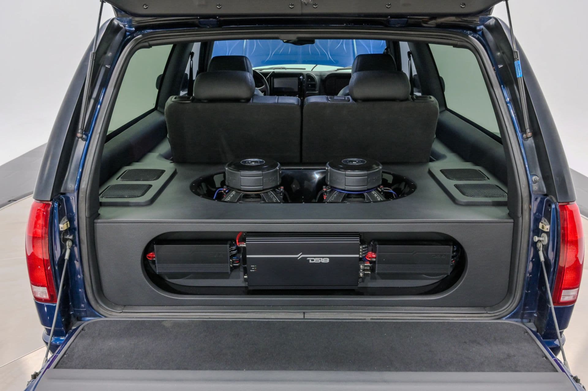 1997 Chevrolet Tahoe Sport Utility 2D - thumbnail 37