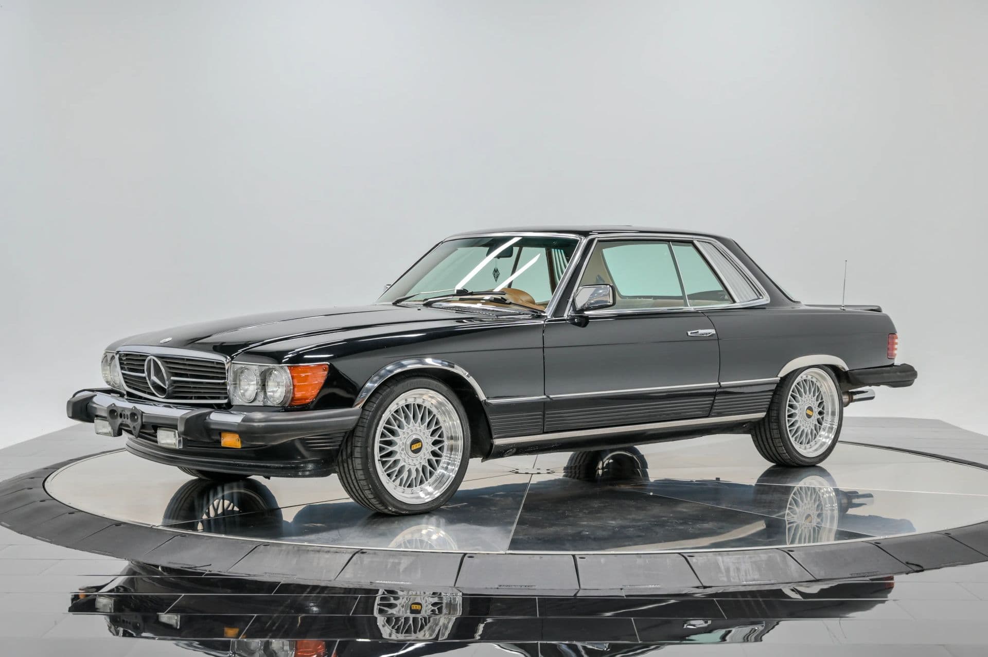 1979 Mercedes SLC - thumbnail 3