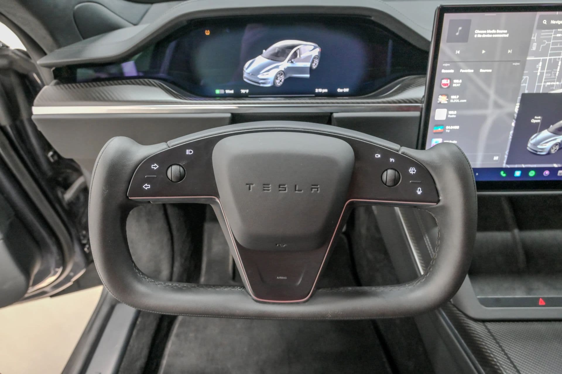 2022 Tesla Model S Plaid Sedan 4D - thumbnail 32