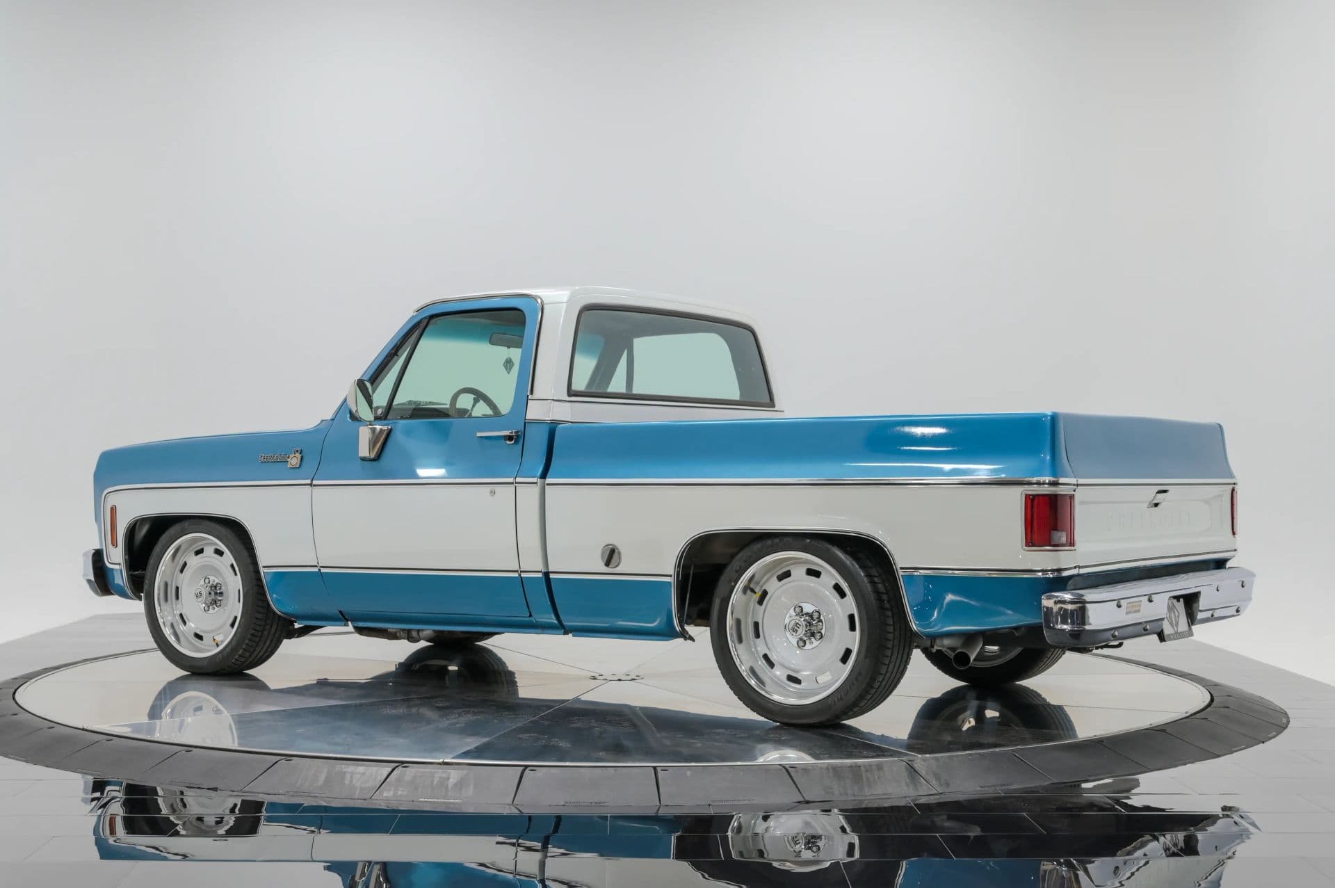 1978 Chevrolet C10 Scottsdale - thumbnail 4