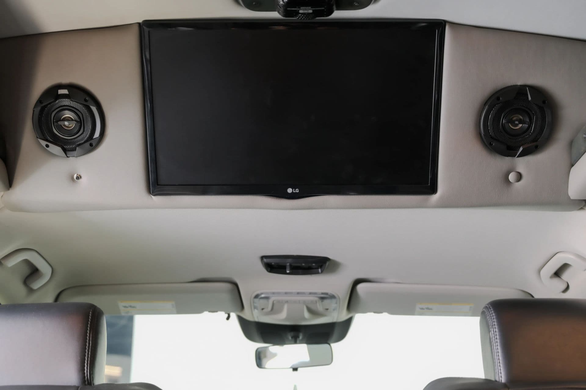 2018 Mercedes-Benz Metris Passenger Van 4D - thumbnail 28