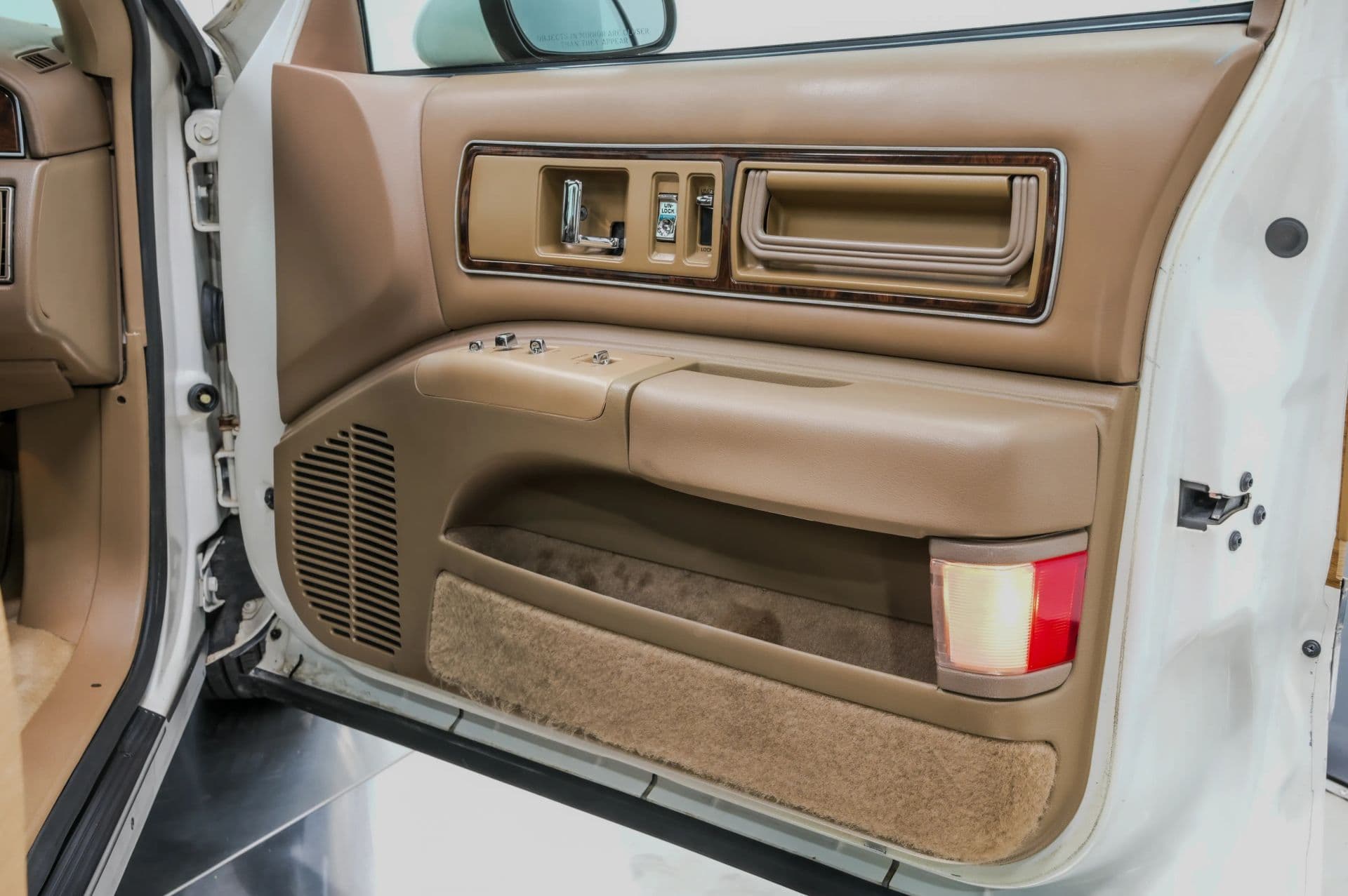 1993 Buick Roadmaster Estate Wagon 4D - thumbnail 36