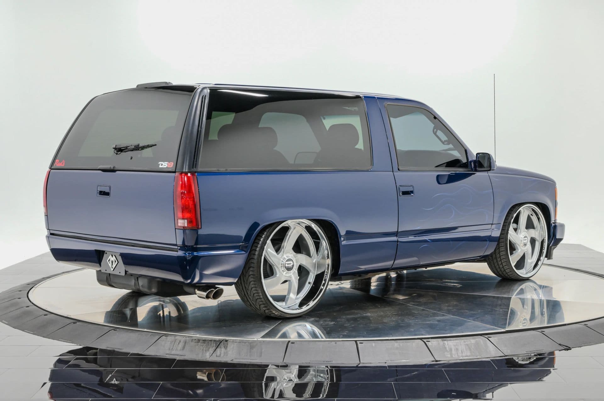 1997 Chevrolet Tahoe Sport Utility 2D - thumbnail 8