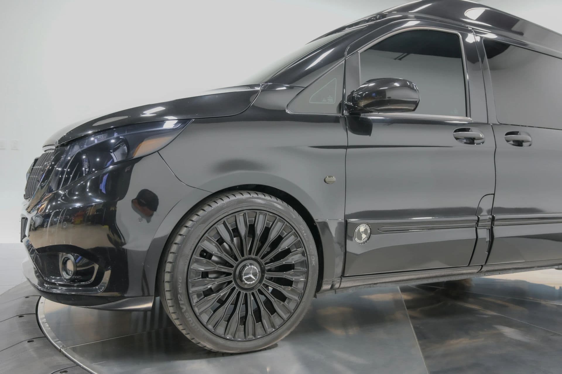 2018 Mercedes-Benz Metris Passenger Van 4D - thumbnail 17