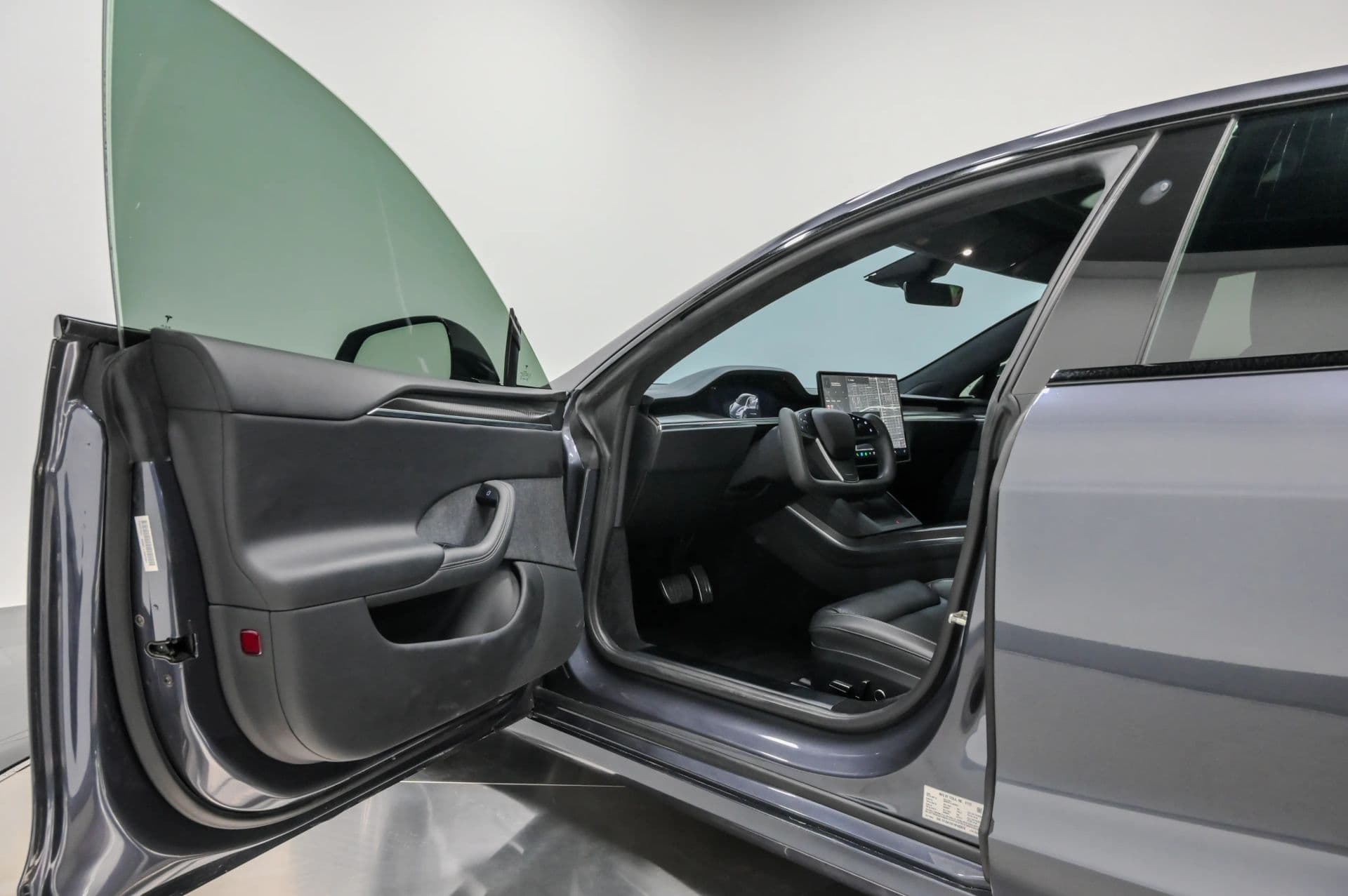 2022 Tesla Model S Plaid Sedan 4D - thumbnail 27