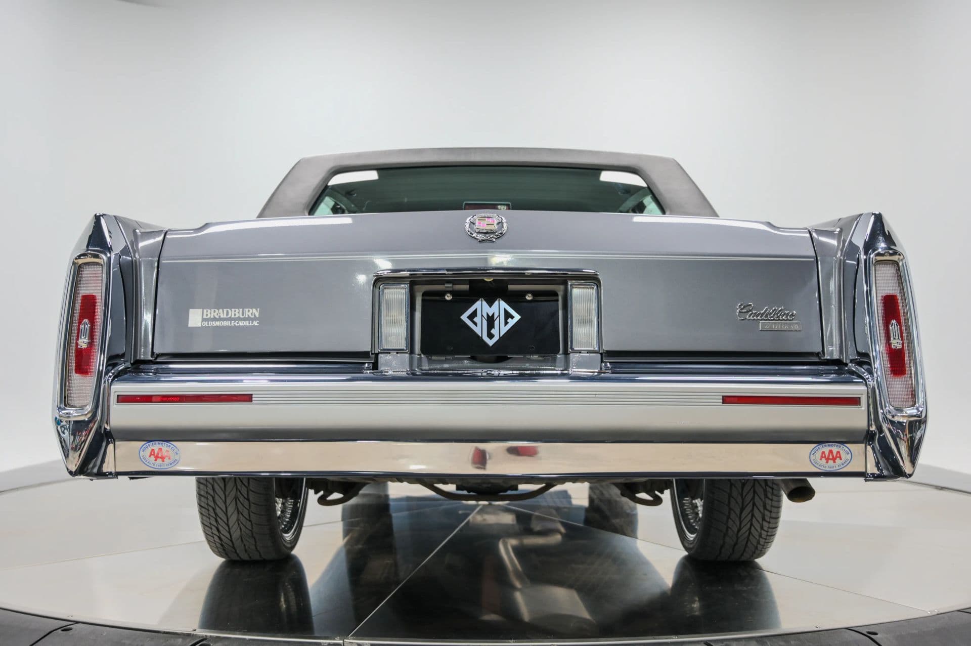 1991 Cadillac Brougham 4D Sedan RWD - thumbnail 41