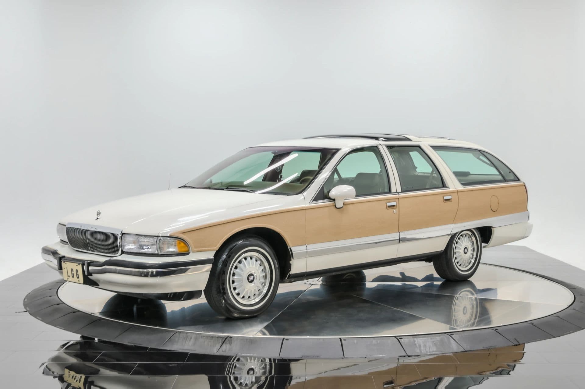 1993 Buick Roadmaster Estate Wagon 4D - thumbnail 2