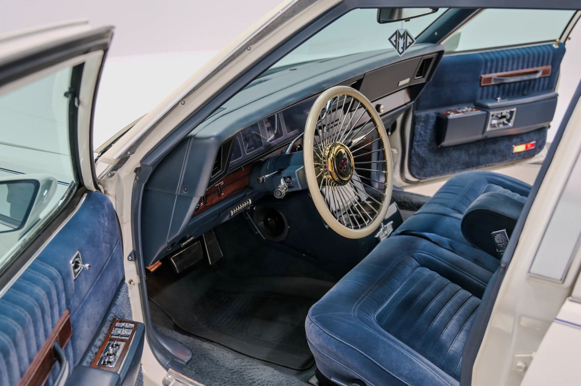 1989 Chevrolet Caprice Classic Brougham 4D Sedan - thumbnail 29