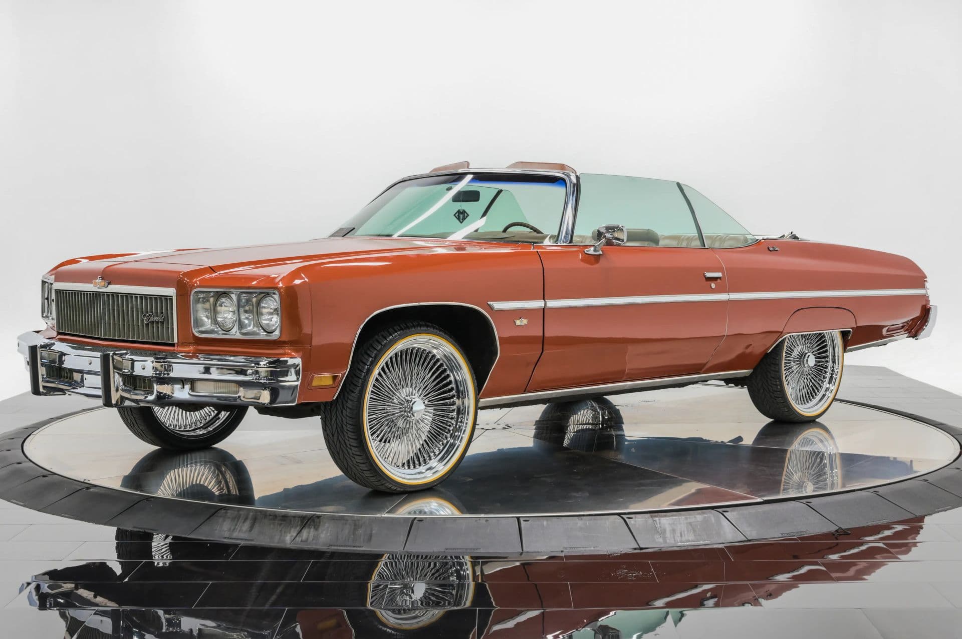 1975 Chevrolet Caprice Classic Convertible - thumbnail 2