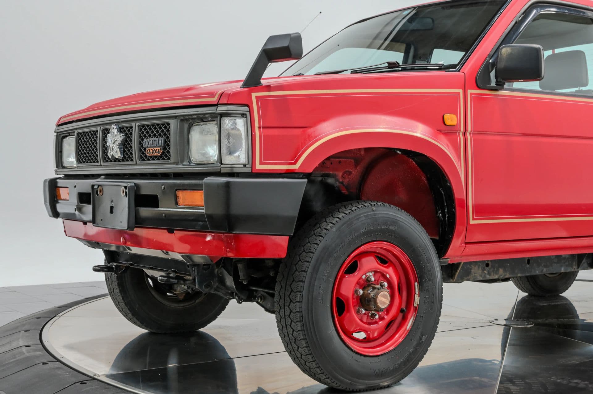 1991 Nissan Datson - thumbnail 13