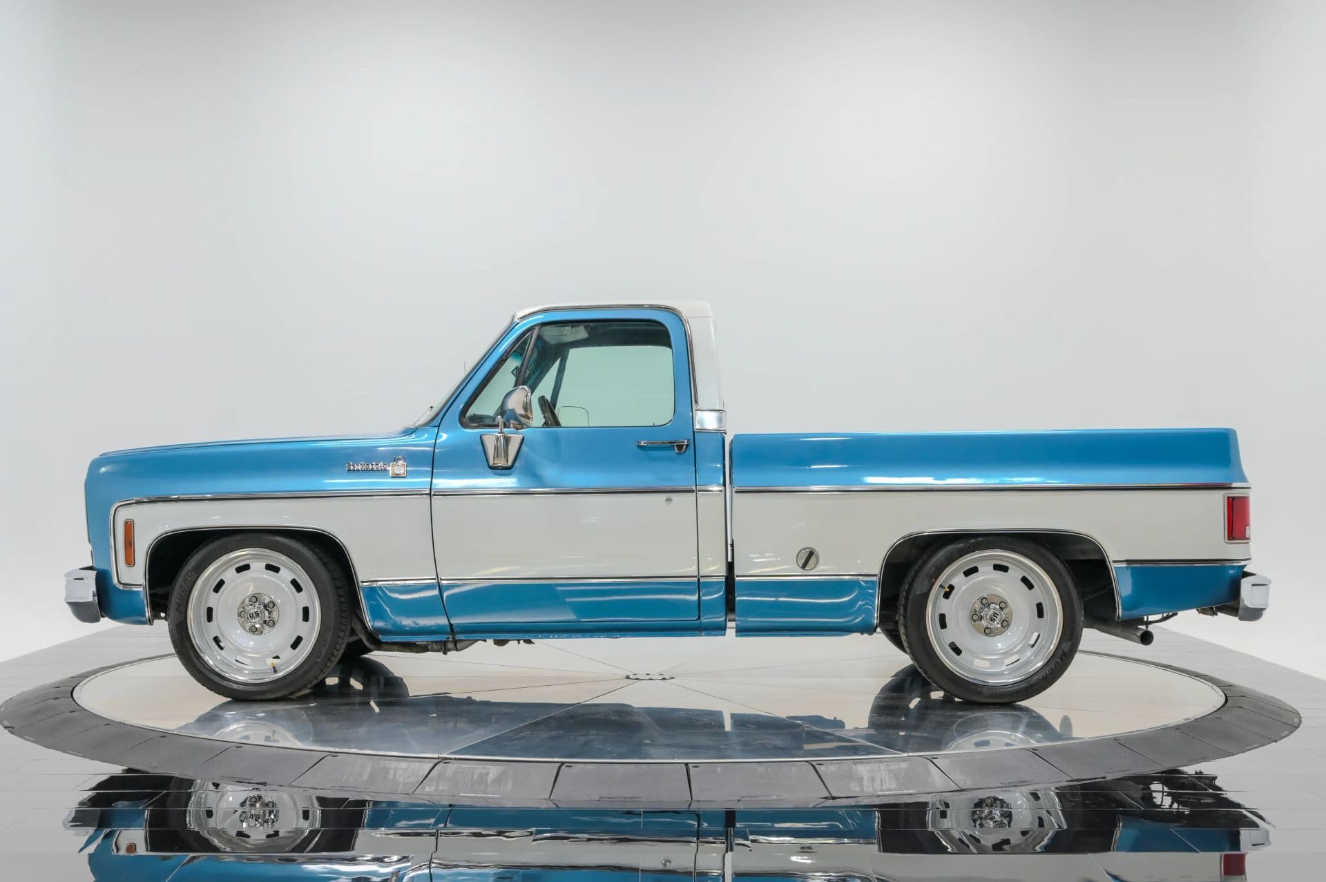 1978 Chevrolet C10 Scottsdale - thumbnail 3