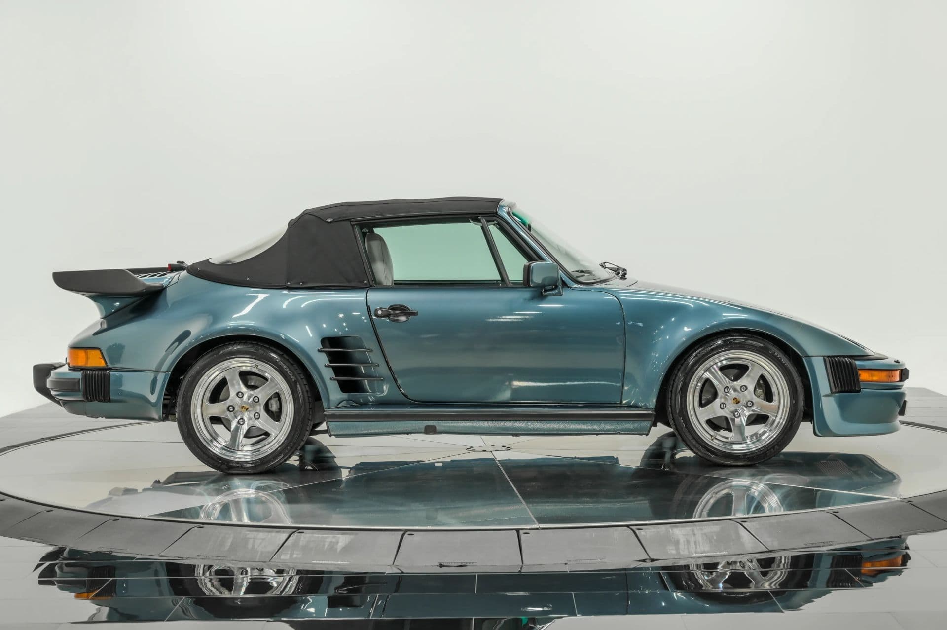 1987 Porsche 911 2D Cabriolet - thumbnail 8