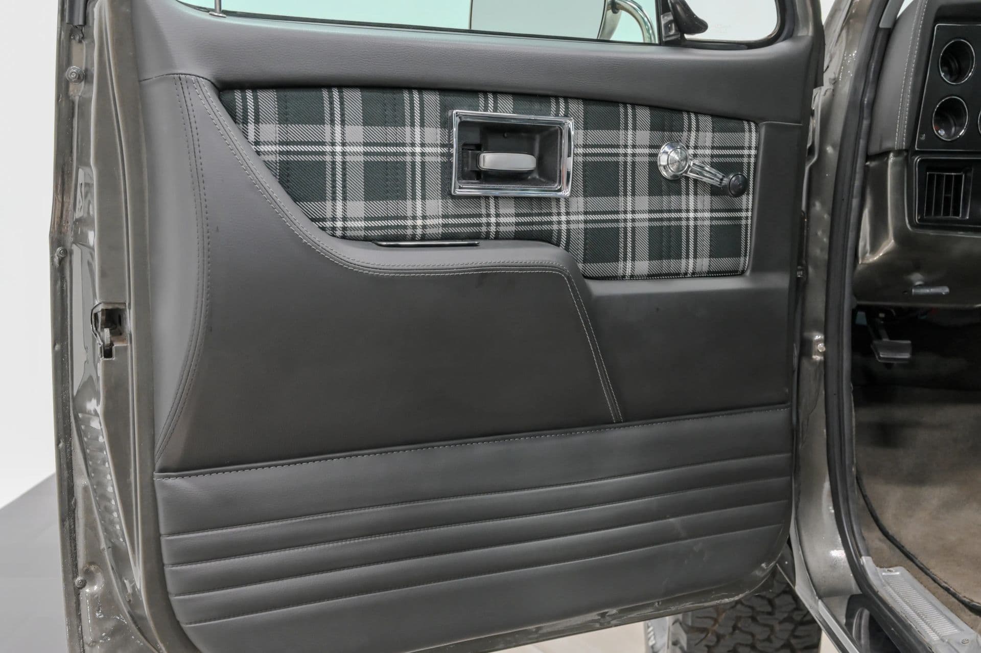 1979 GMC Sierra Grande Pick Up - thumbnail 30