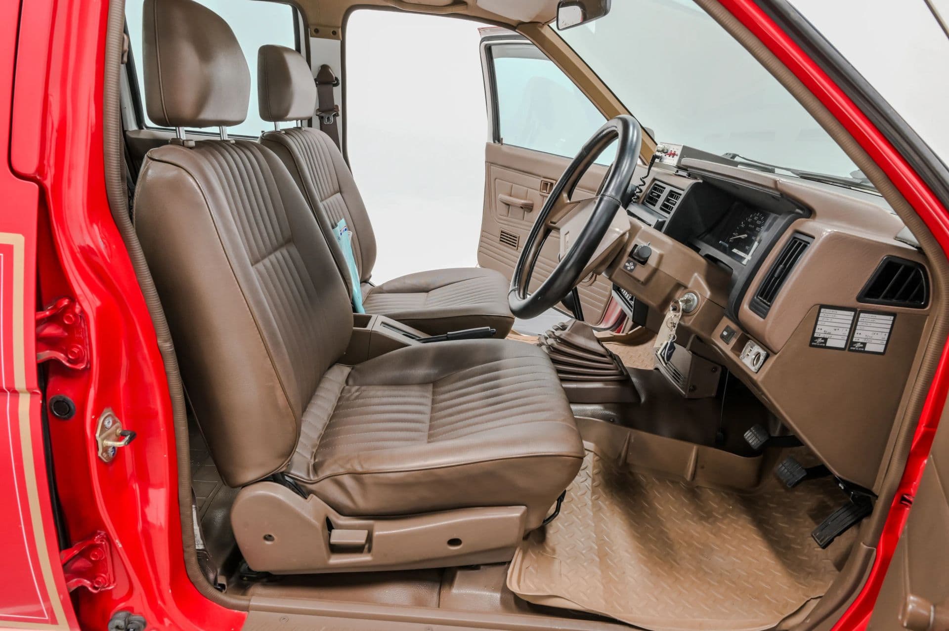 1991 Nissan Datson - thumbnail 32
