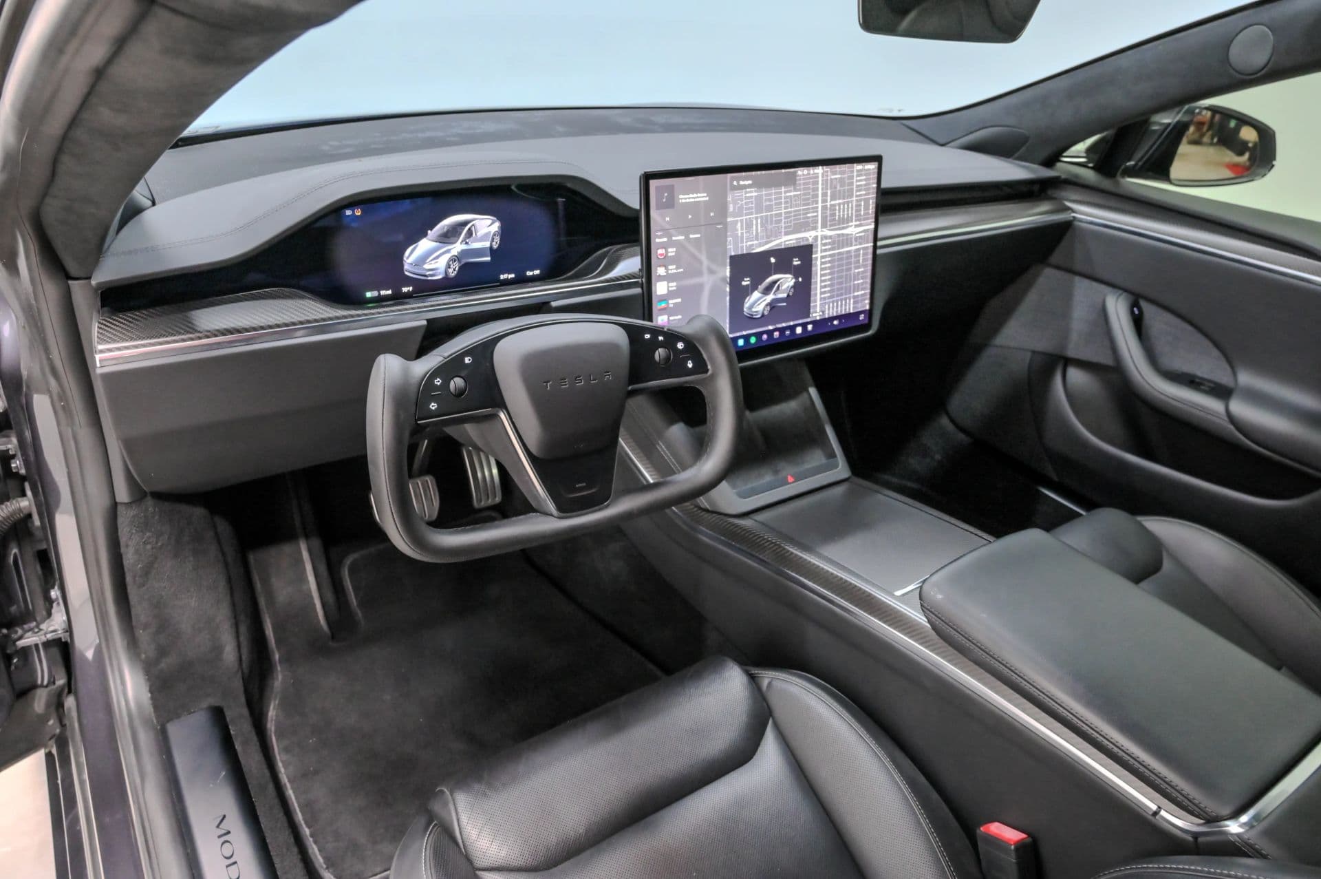 2022 Tesla Model S Plaid Sedan 4D - thumbnail 30