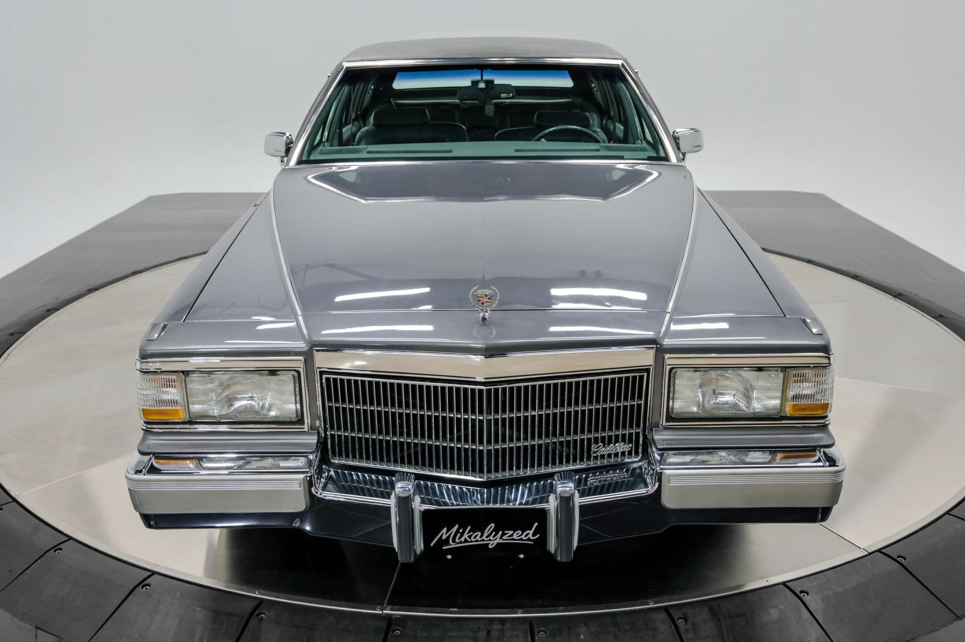 1991 Cadillac Brougham 4D Sedan RWD - thumbnail 17