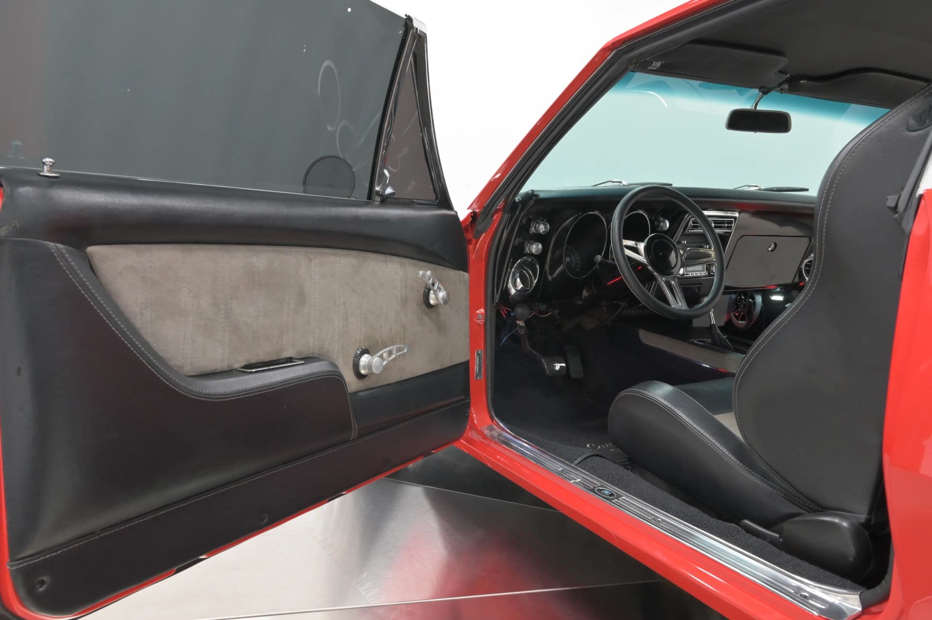 1967 Chevrolet Camaro SS - thumbnail 32