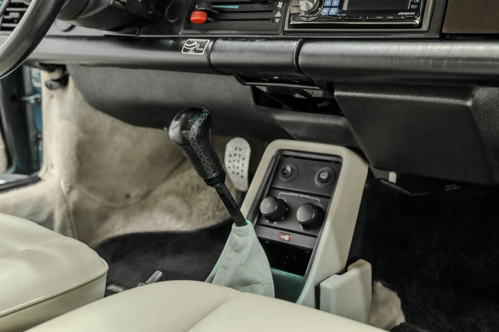 1987 Porsche 911 2D Cabriolet - thumbnail 45
