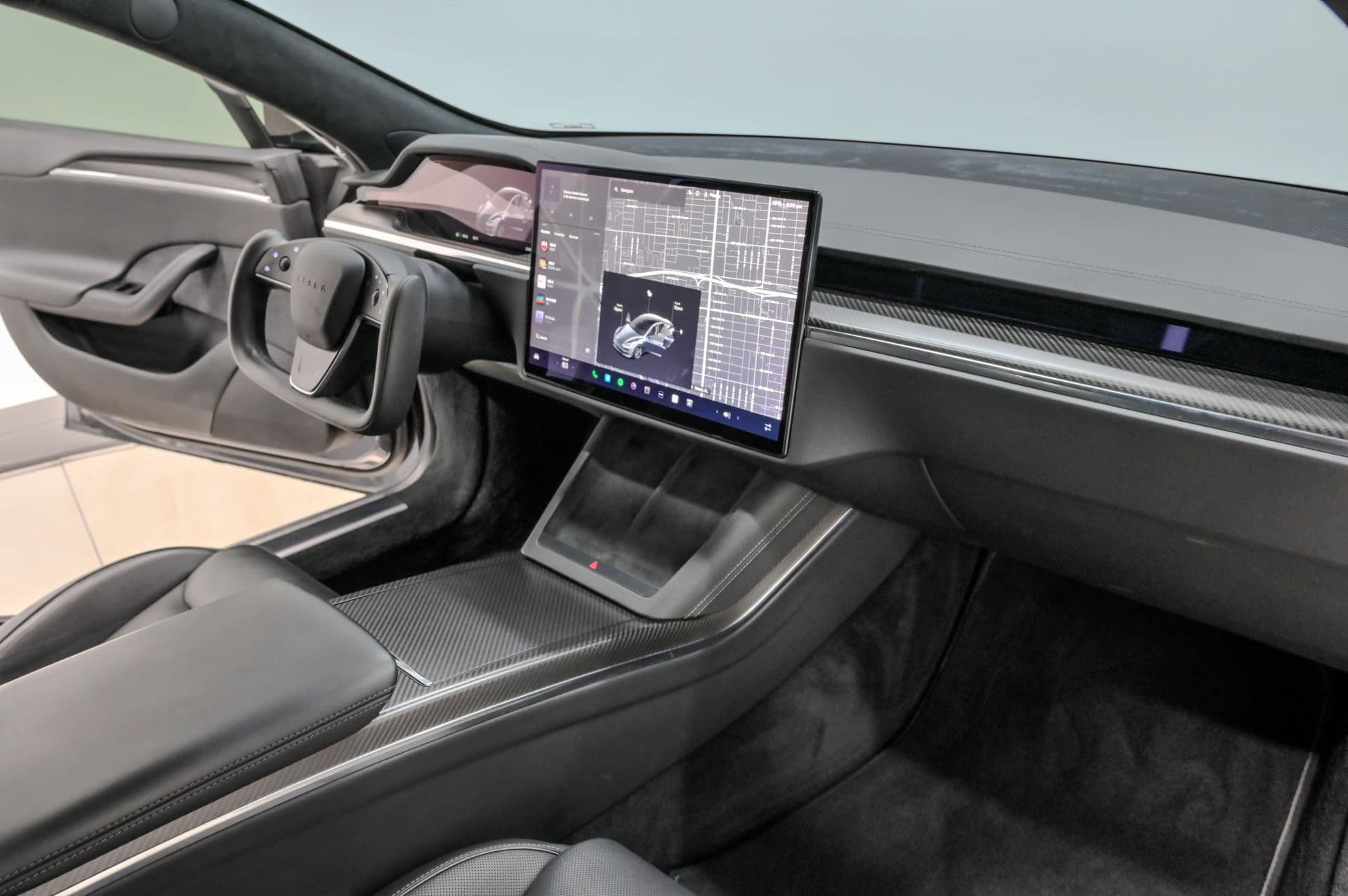 2022 Tesla Model S Plaid Sedan 4D - thumbnail 38