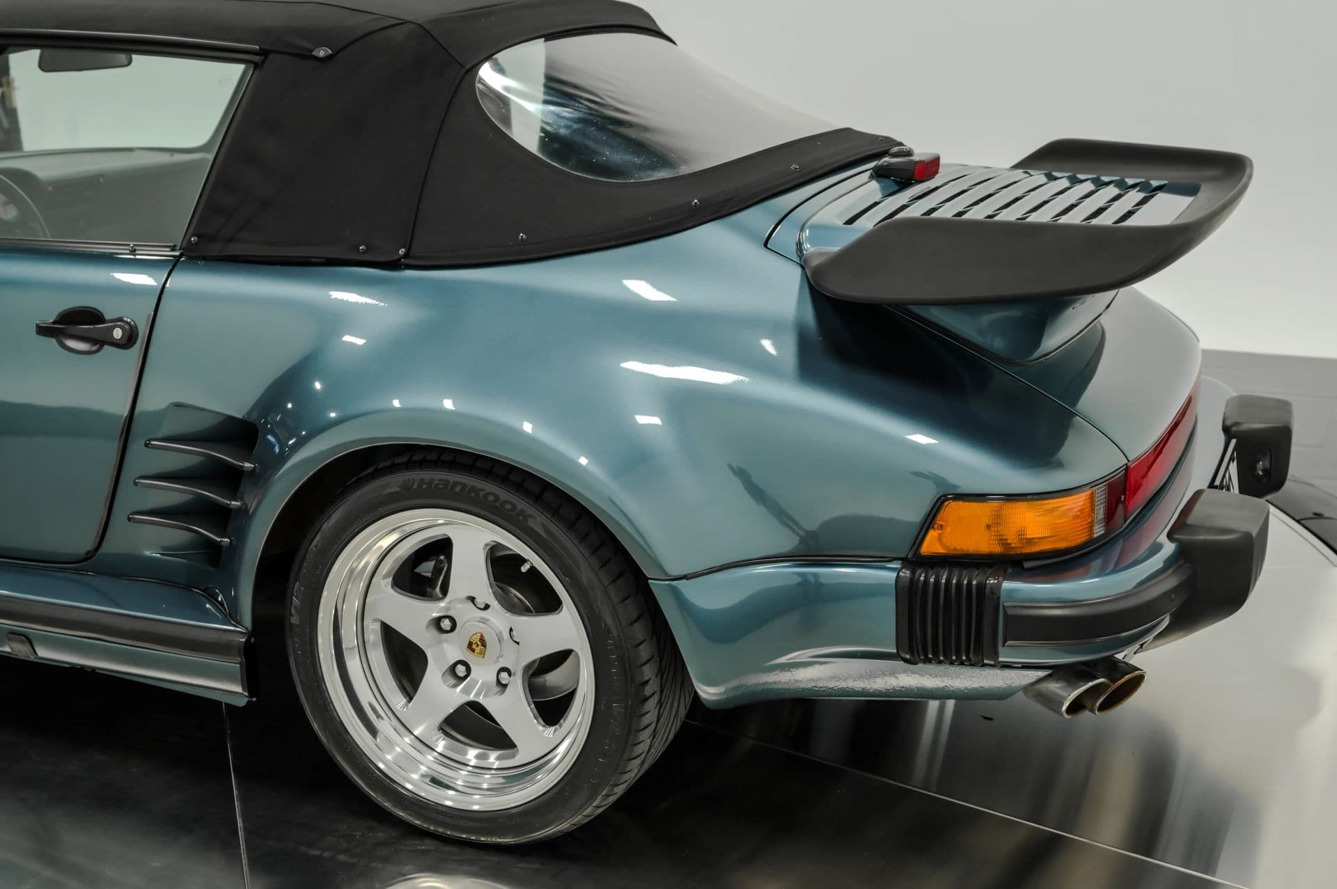 1987 Porsche 911 2D Cabriolet - thumbnail 26