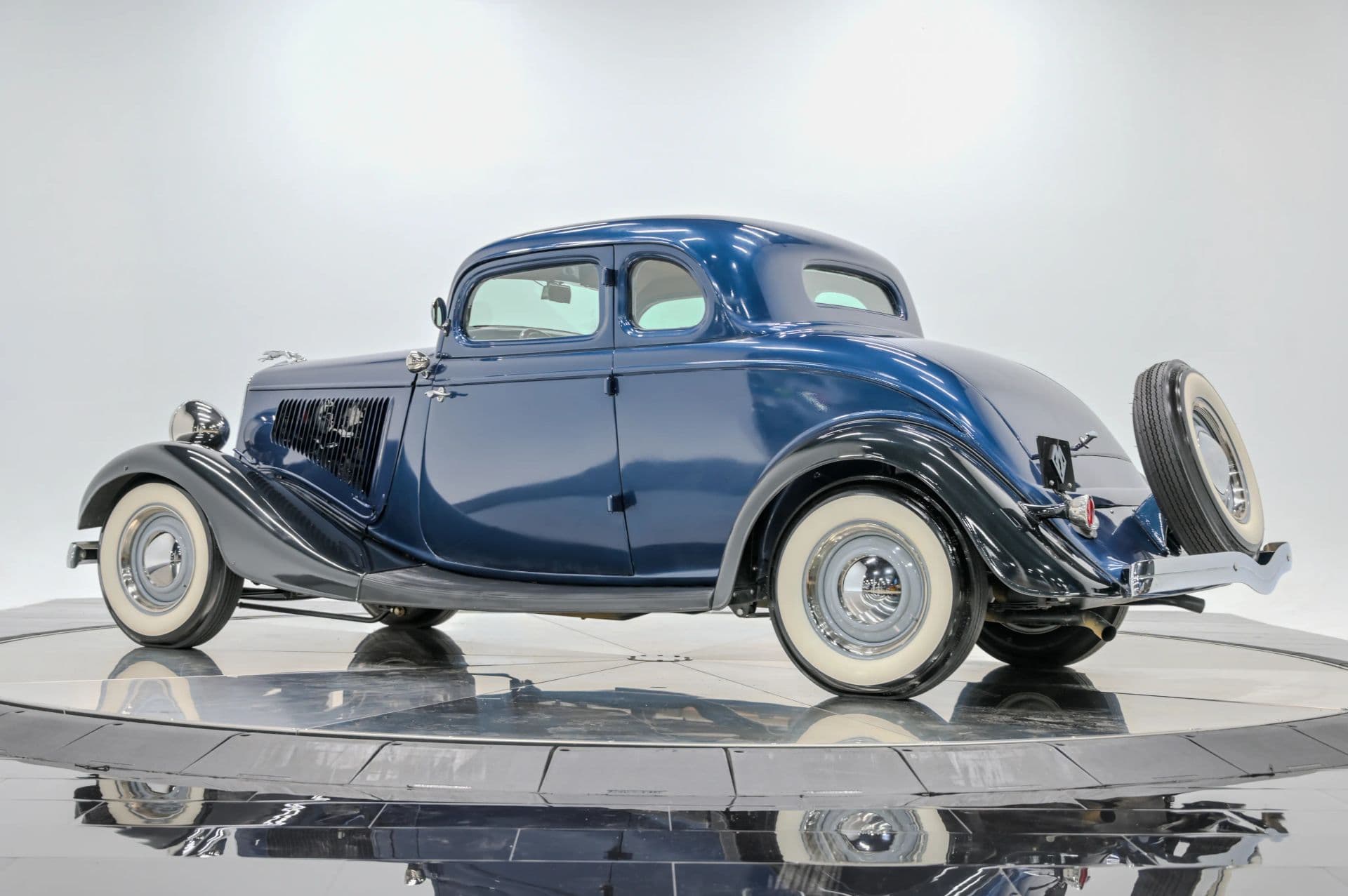 1934 FORD MODEL A - thumbnail 4