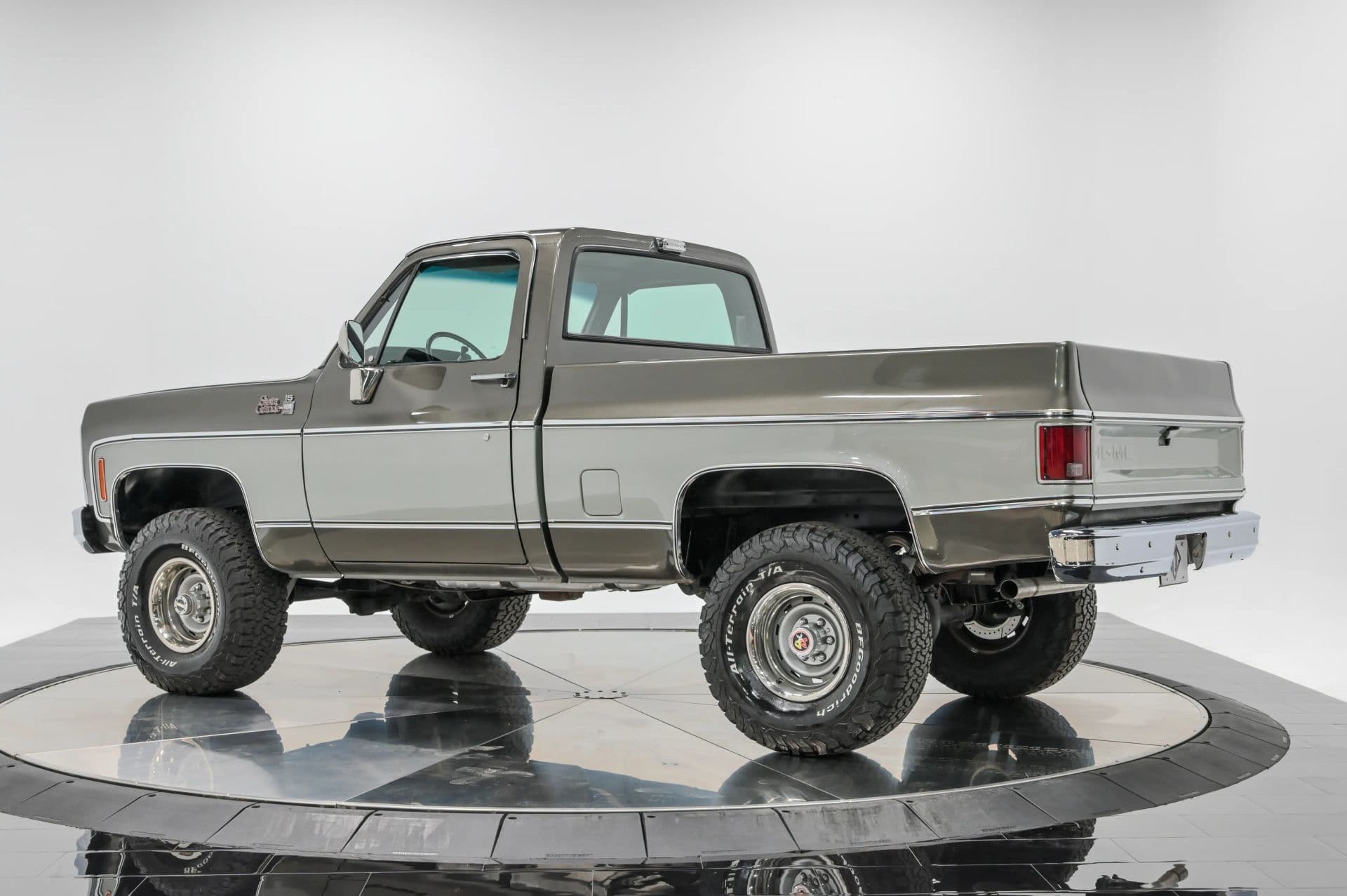 1979 GMC Sierra Grande Pick Up - thumbnail 4