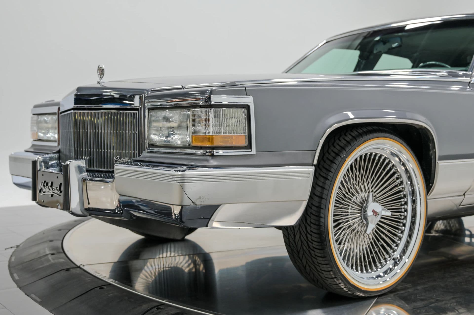 1991 Cadillac Brougham 4D Sedan RWD - thumbnail 14