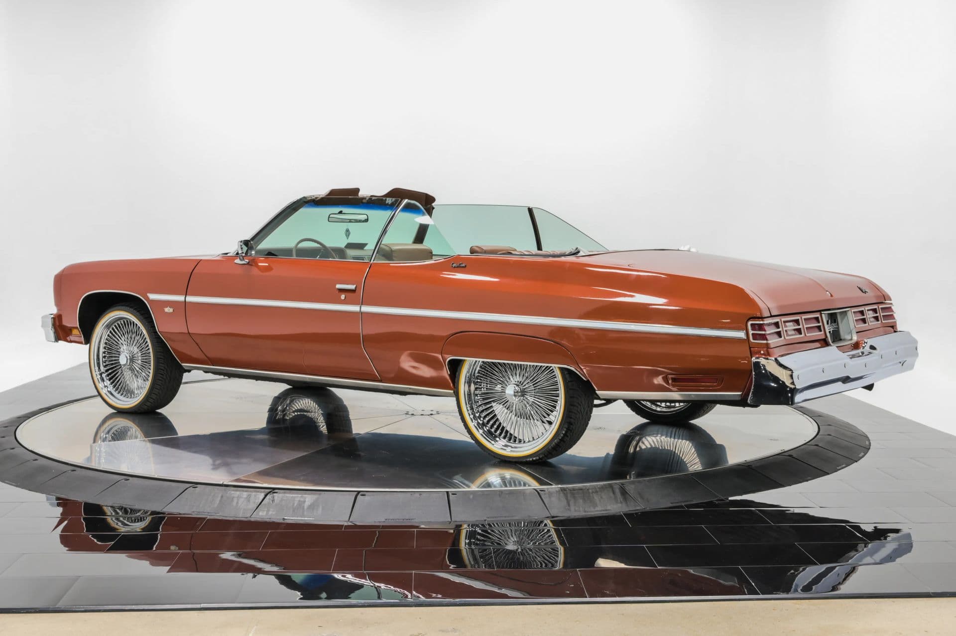 1975 Chevrolet Caprice Classic Convertible - thumbnail 4