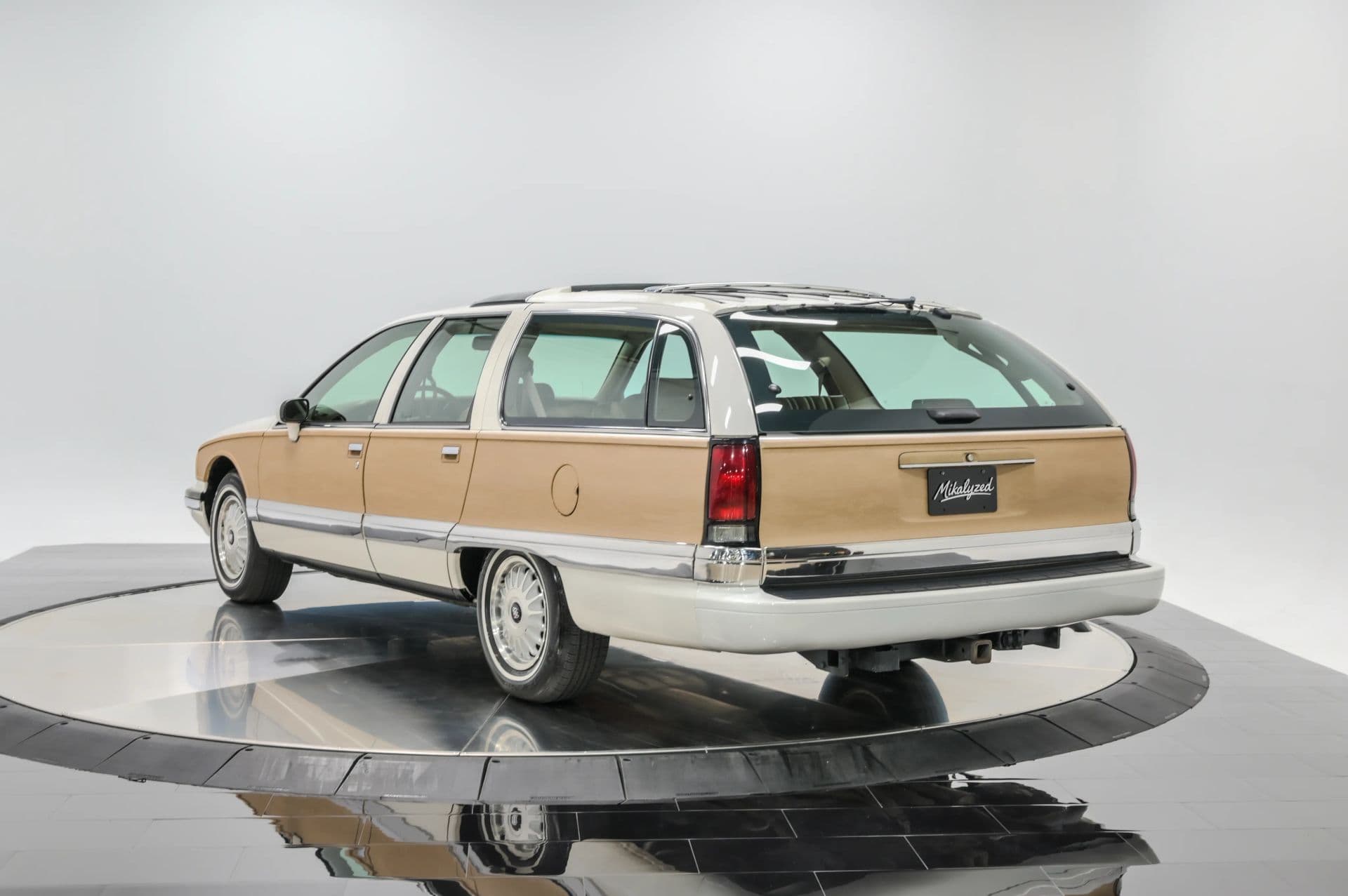 1993 Buick Roadmaster Estate Wagon 4D - thumbnail 5